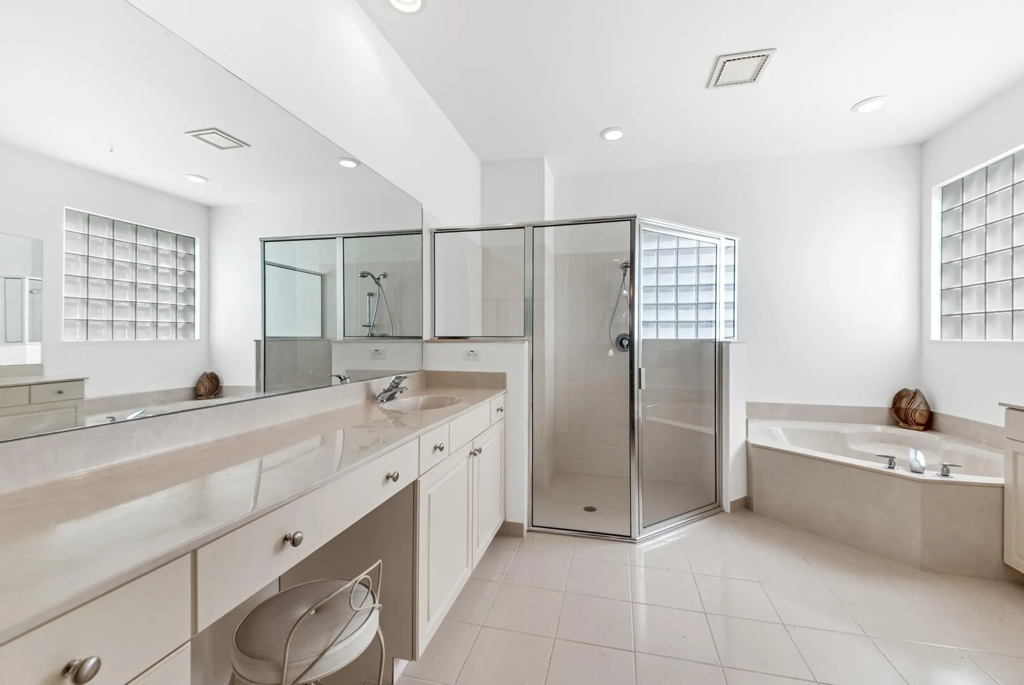 Property Slideshow image 14 of 26 | 7095 vesuvio pl, Boynton Beach, FL, 33437