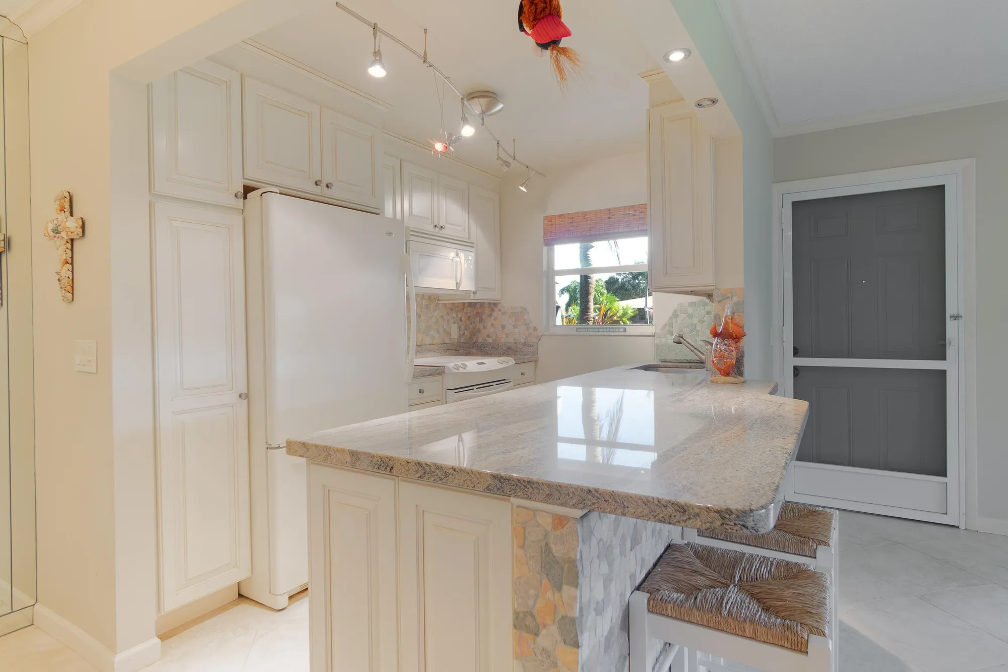 Property Slideshow image 4 of 30 | 1042 north dr a, Delray Beach, FL, 33445