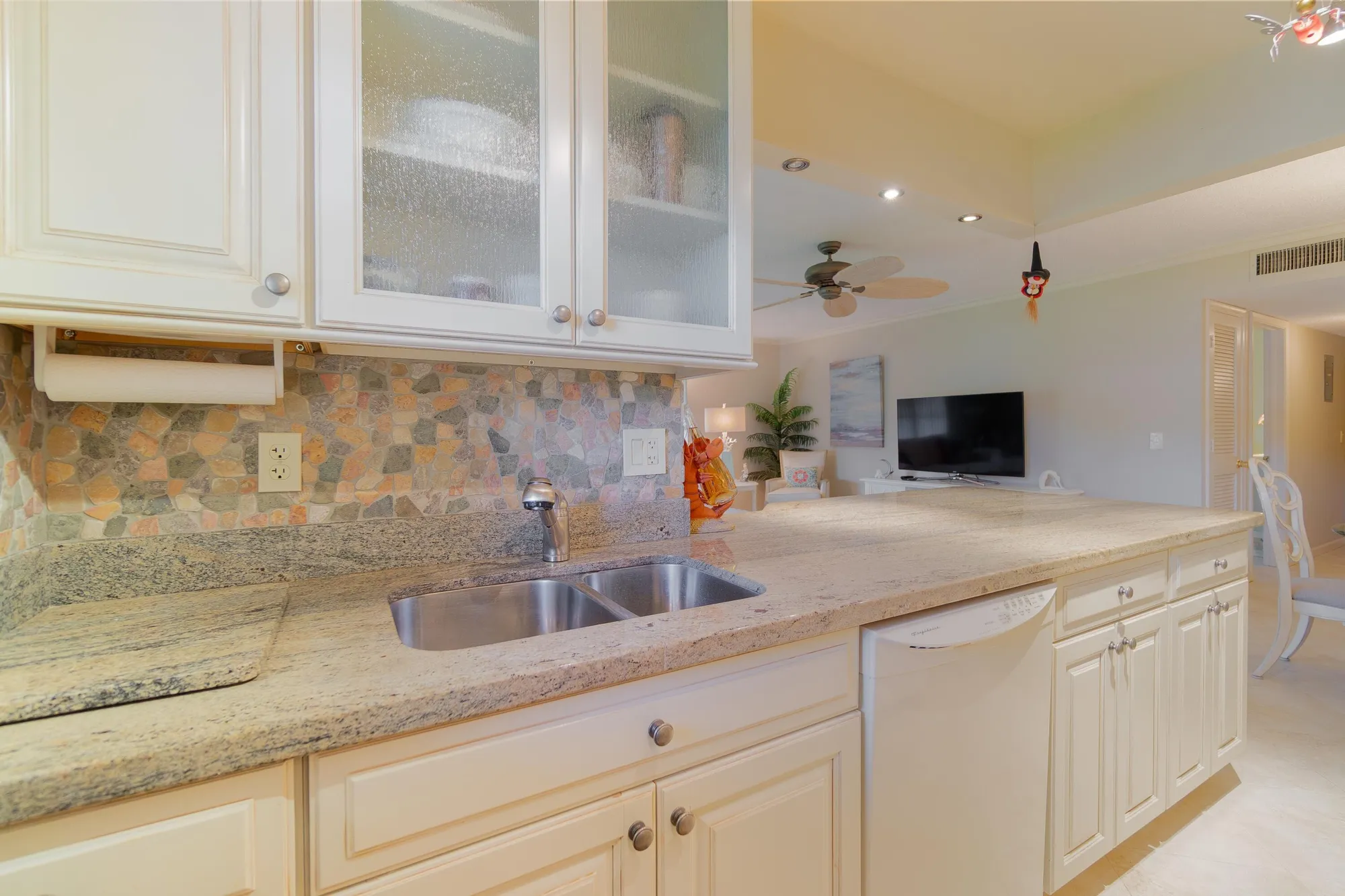 Property Slideshow image 17 of 30 | 1042 north dr a, Delray Beach, FL, 33445