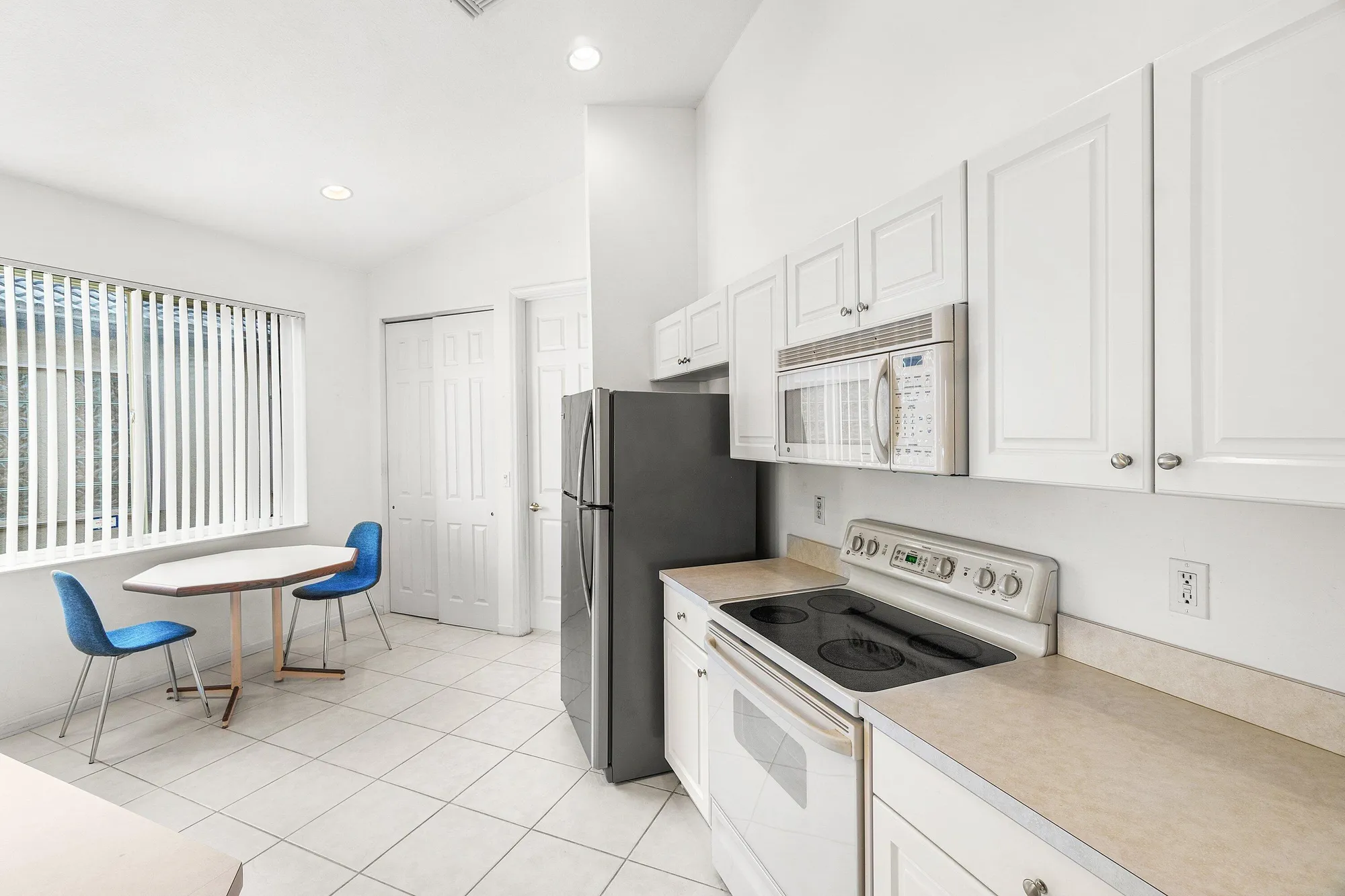 Property Slideshow image 10 of 40 | 8034 bellafiore way, Boynton Beach, FL, 33472