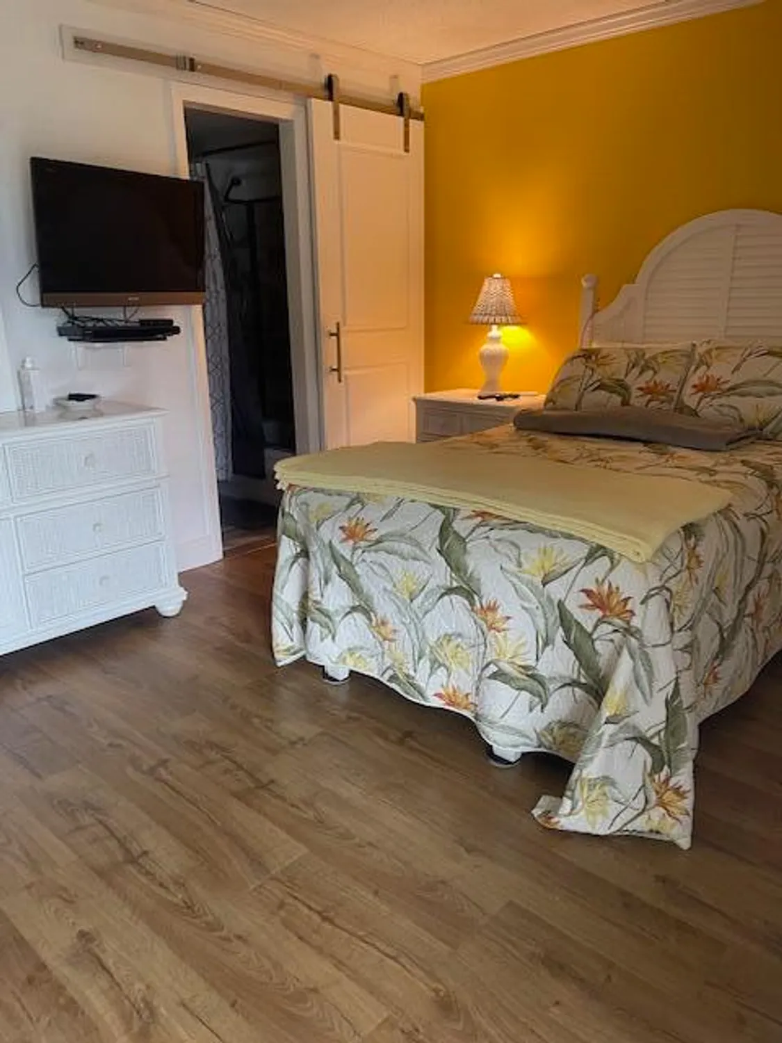 Property Slideshow image 6 of 29 | 204 windsor i, West Palm Beach, FL, 33417