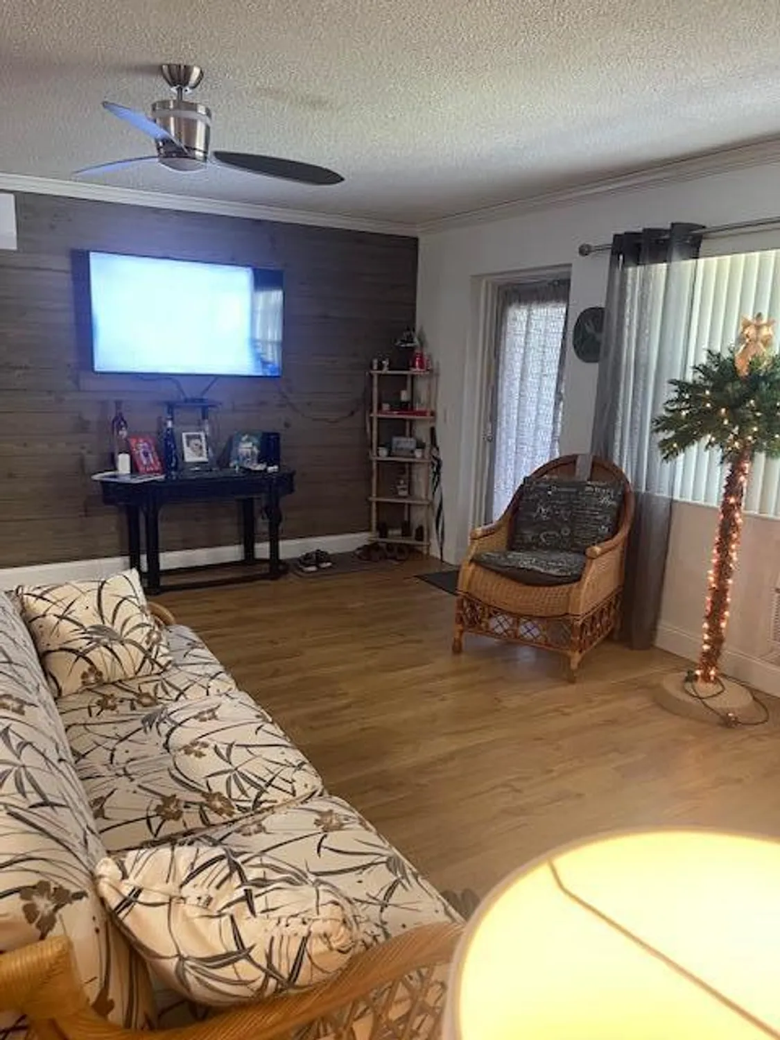 Property Slideshow image 12 of 29 | 204 windsor i, West Palm Beach, FL, 33417