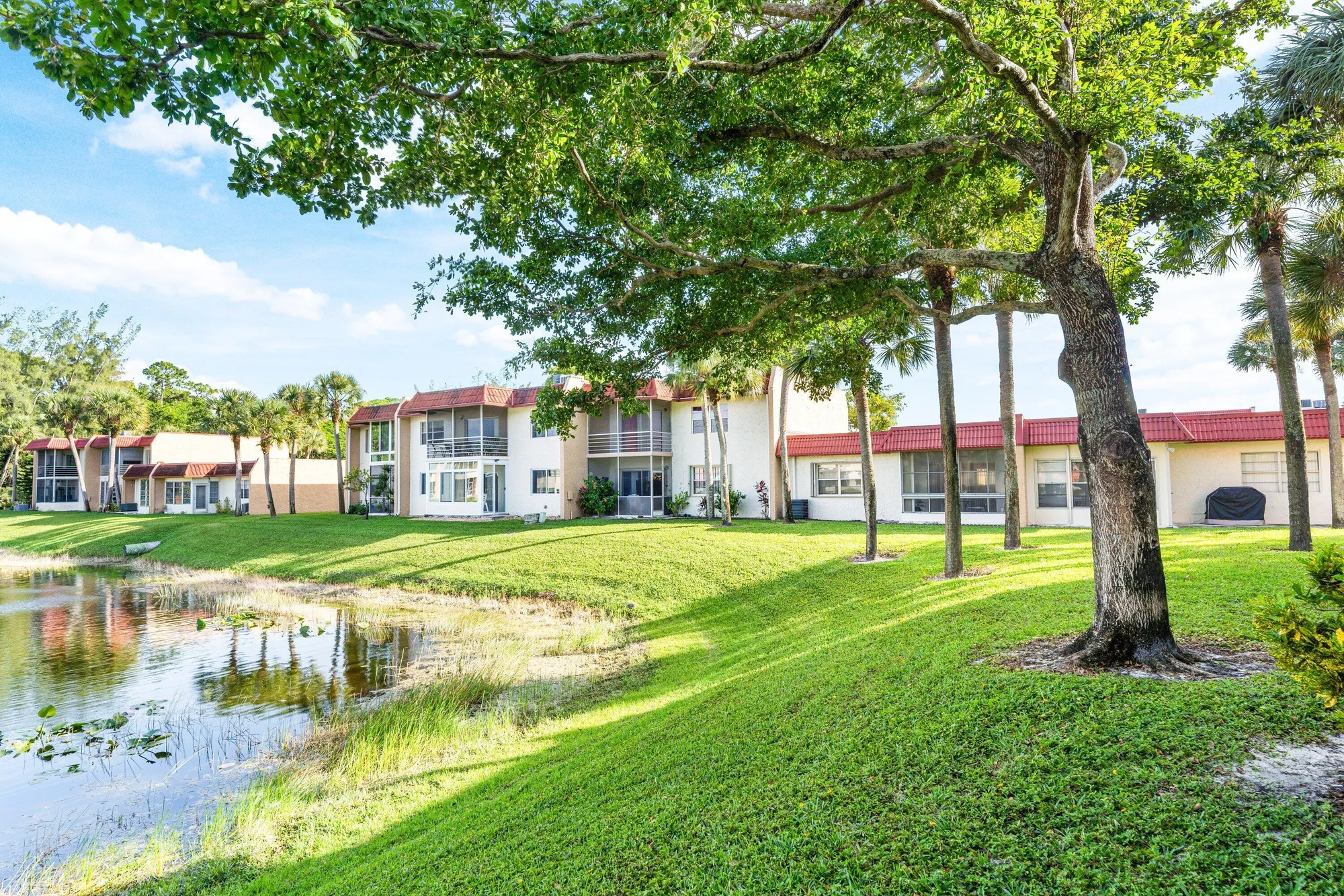 Property Slideshow image 31 of 44 | 215 lake dora dr, West Palm Beach, FL, 33411