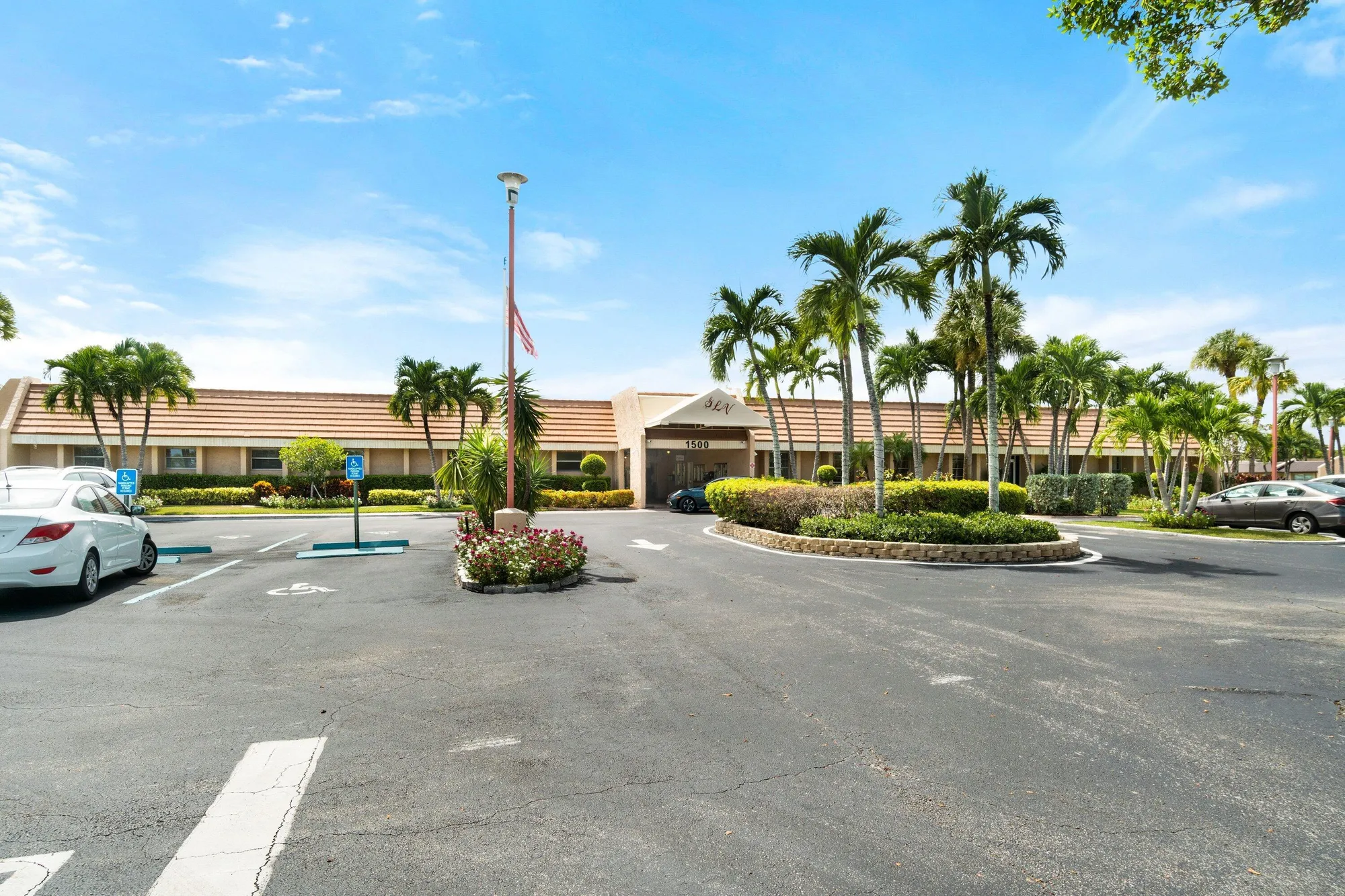 Property Slideshow image 34 of 44 | 215 lake dora dr, West Palm Beach, FL, 33411