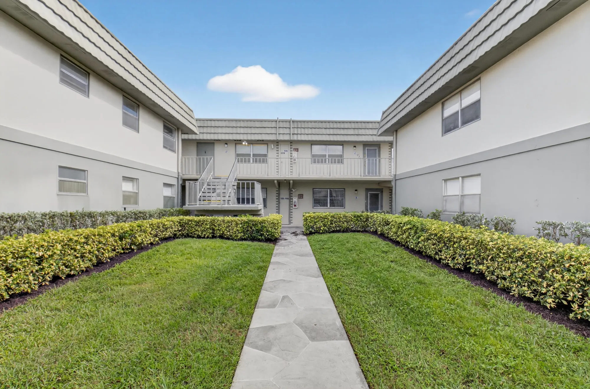 Property Slideshow image 1 of 25 | 586 monaco m m, Delray Beach, FL, 33446
