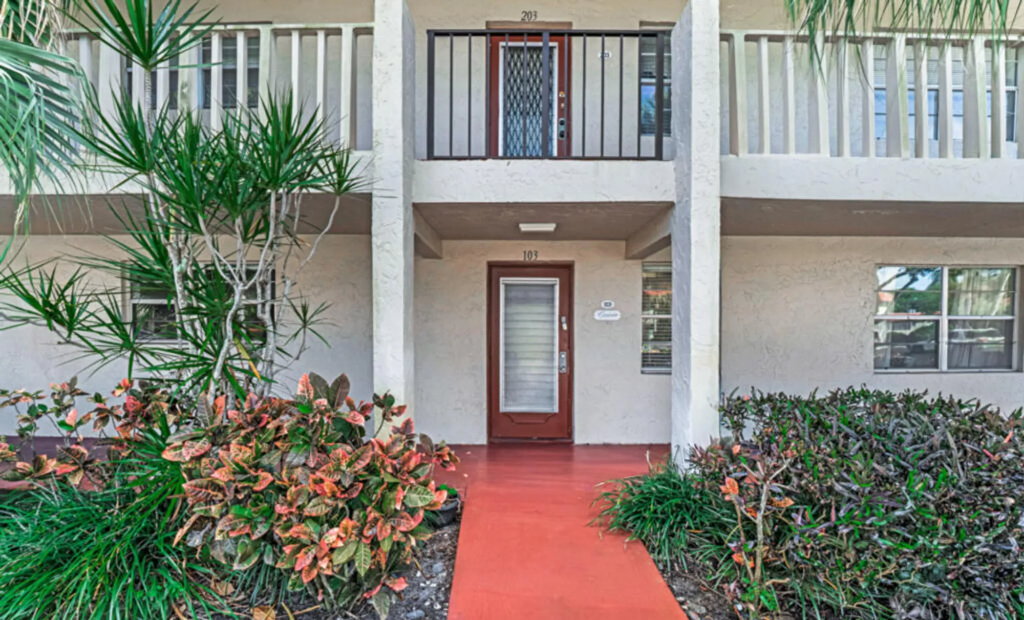 Property Slideshow image 4 of 41 | 33 abbey ln 103, Delray Beach, FL, 33446