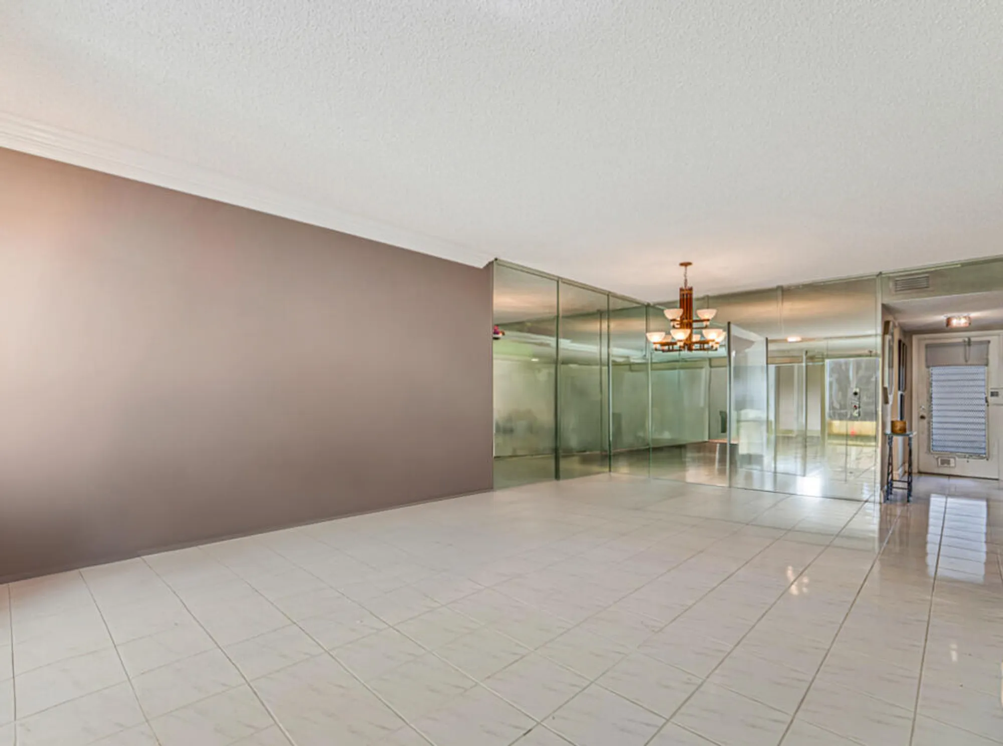 Property Slideshow image 9 of 41 | 33 abbey ln 103, Delray Beach, FL, 33446