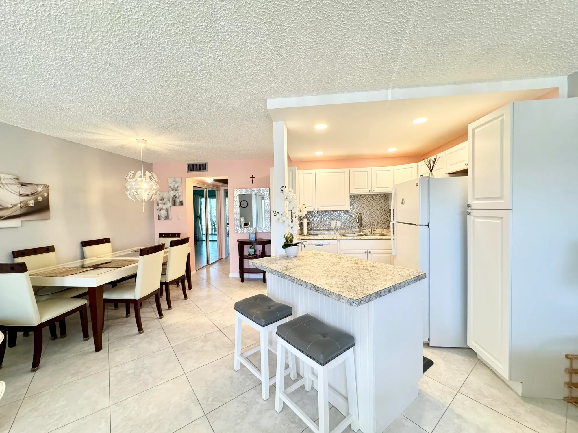 Property Slideshow image 9 of 41 | 203 southampton a, West Palm Beach, FL, 33417