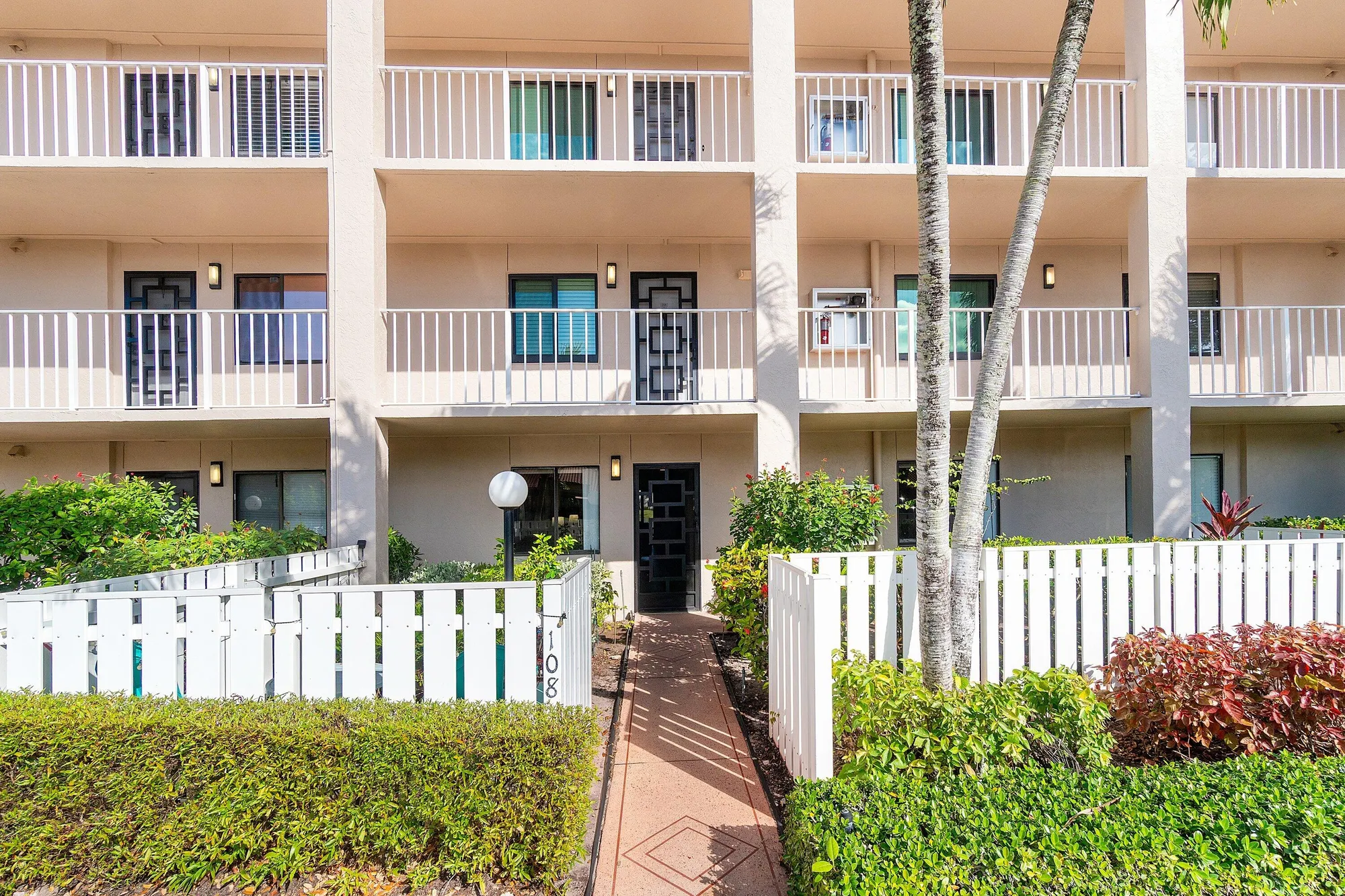 Property Slideshow image 7 of 55 | 6149 pointe regal cir apt 108, Delray Beach, FL, 33484