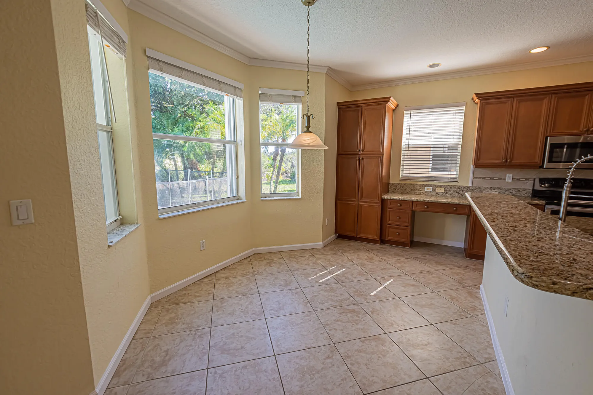 Property Slideshow image 10 of 47 | 11728 sw bennington cir, Port Saint Lucie, FL, 34987