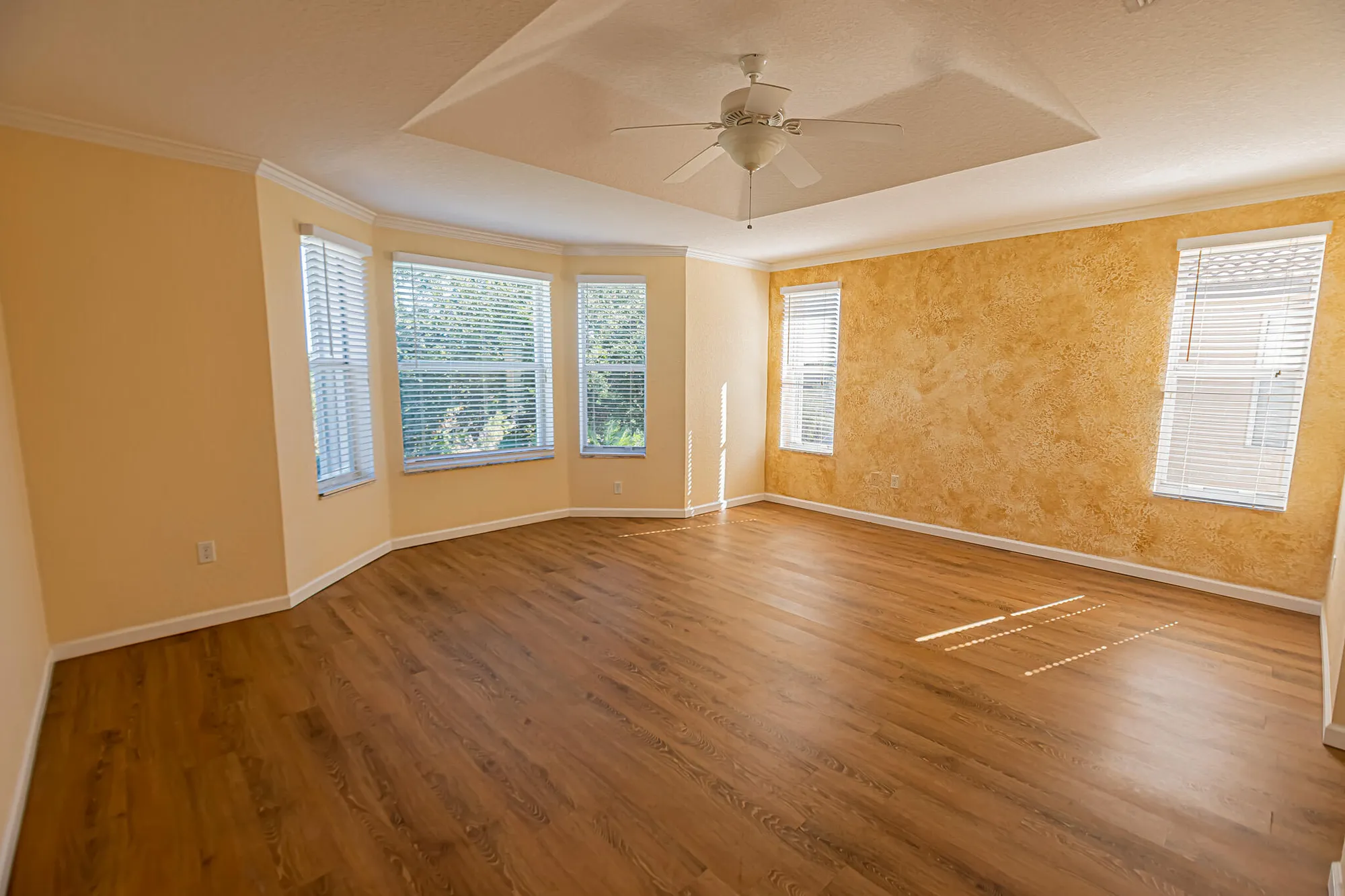 Property Slideshow image 14 of 47 | 11728 sw bennington cir, Port Saint Lucie, FL, 34987