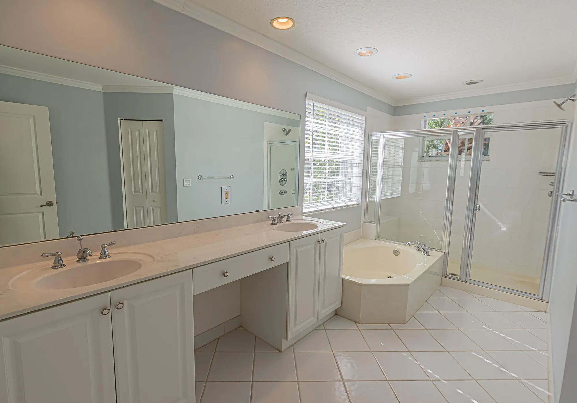 Property Slideshow image 15 of 47 | 11728 sw bennington cir, Port Saint Lucie, FL, 34987