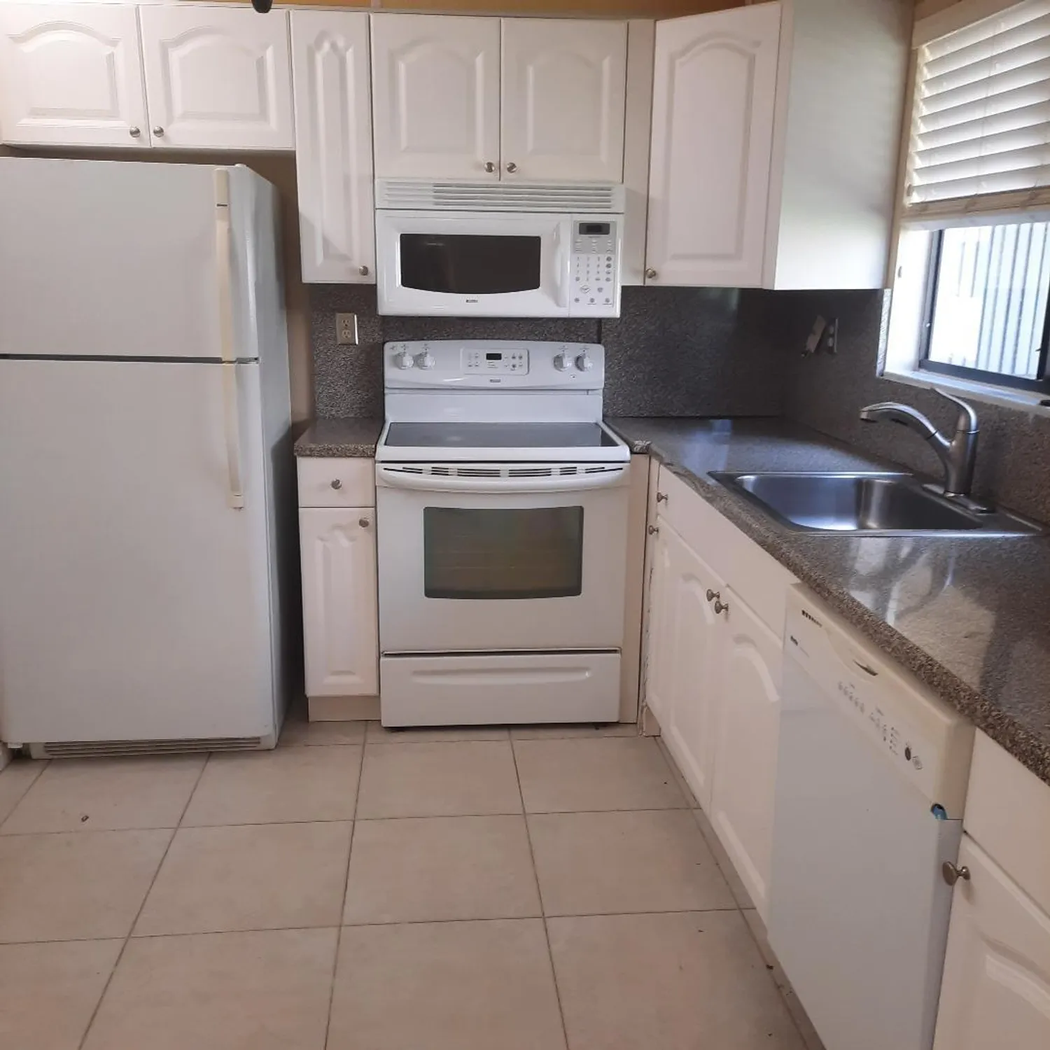 Property Slideshow image 3 of 29 | 15217 lakes of delray blvd 90, Delray Beach, FL, 33484