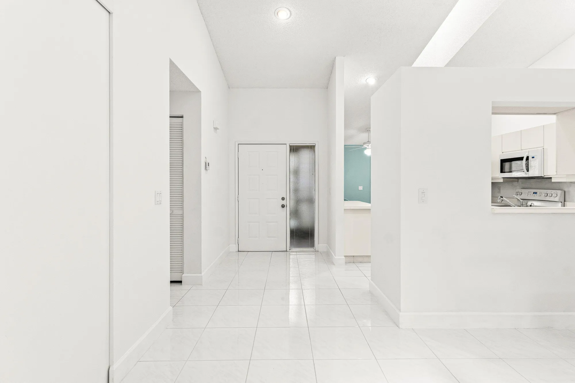 Property Slideshow image 4 of 42 | 8348 sunmeadow ln, Boca Raton, FL, 33496