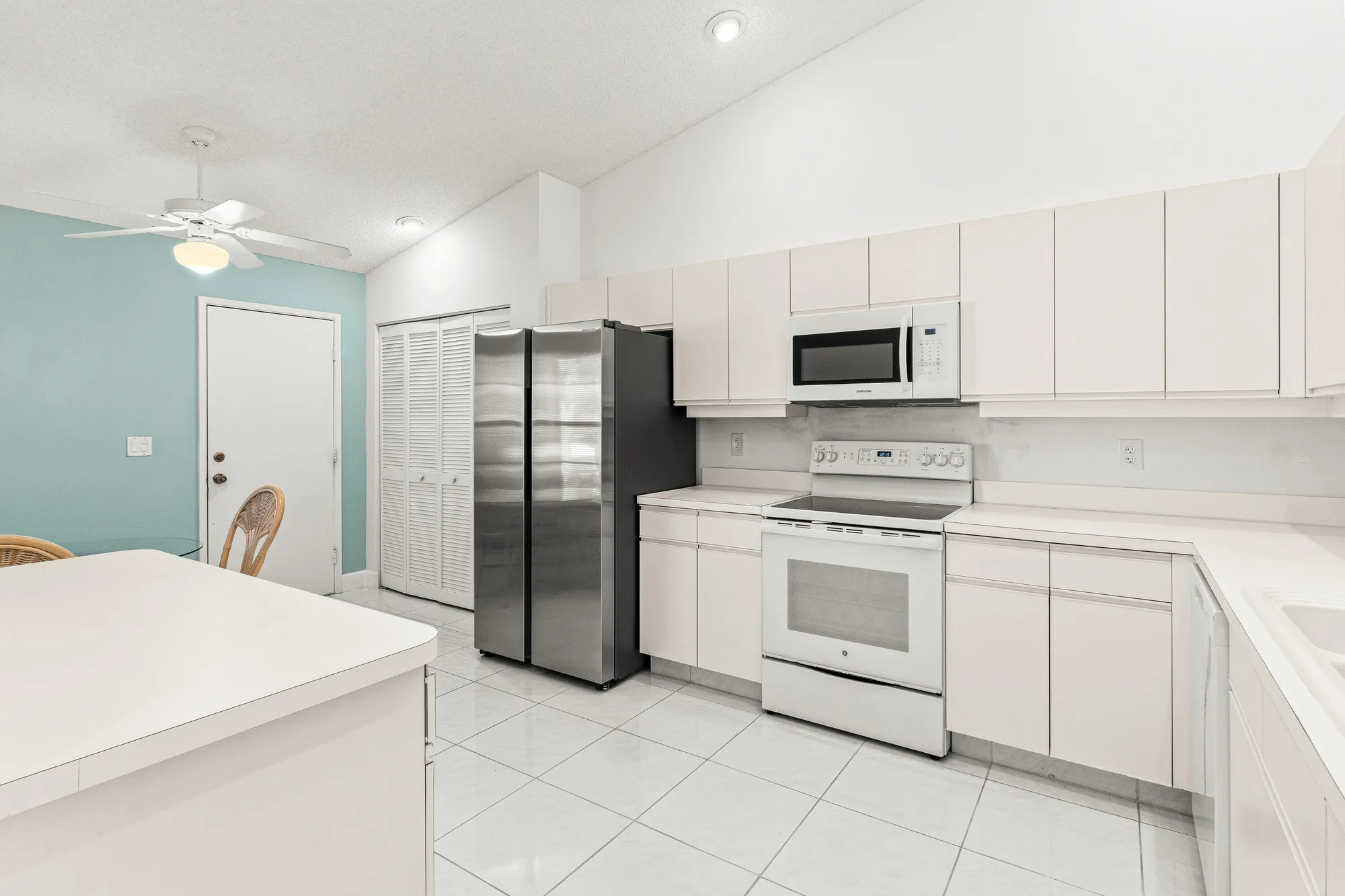 Property Slideshow image 11 of 42 | 8348 sunmeadow ln, Boca Raton, FL, 33496