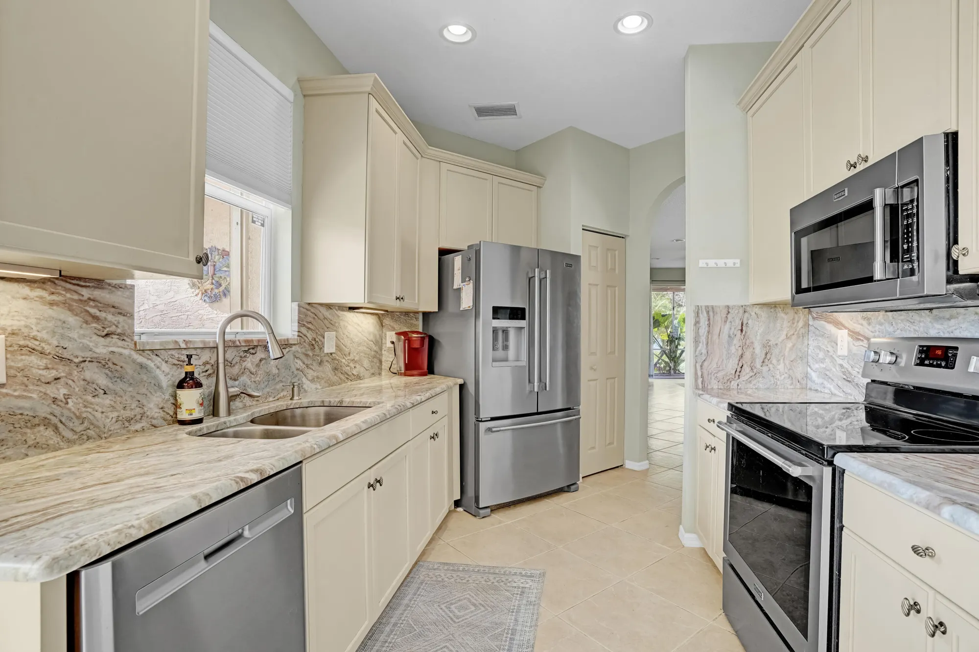 Property Slideshow image 19 of 40 | 362 sw coconut key way, Port Saint Lucie, FL, 34986