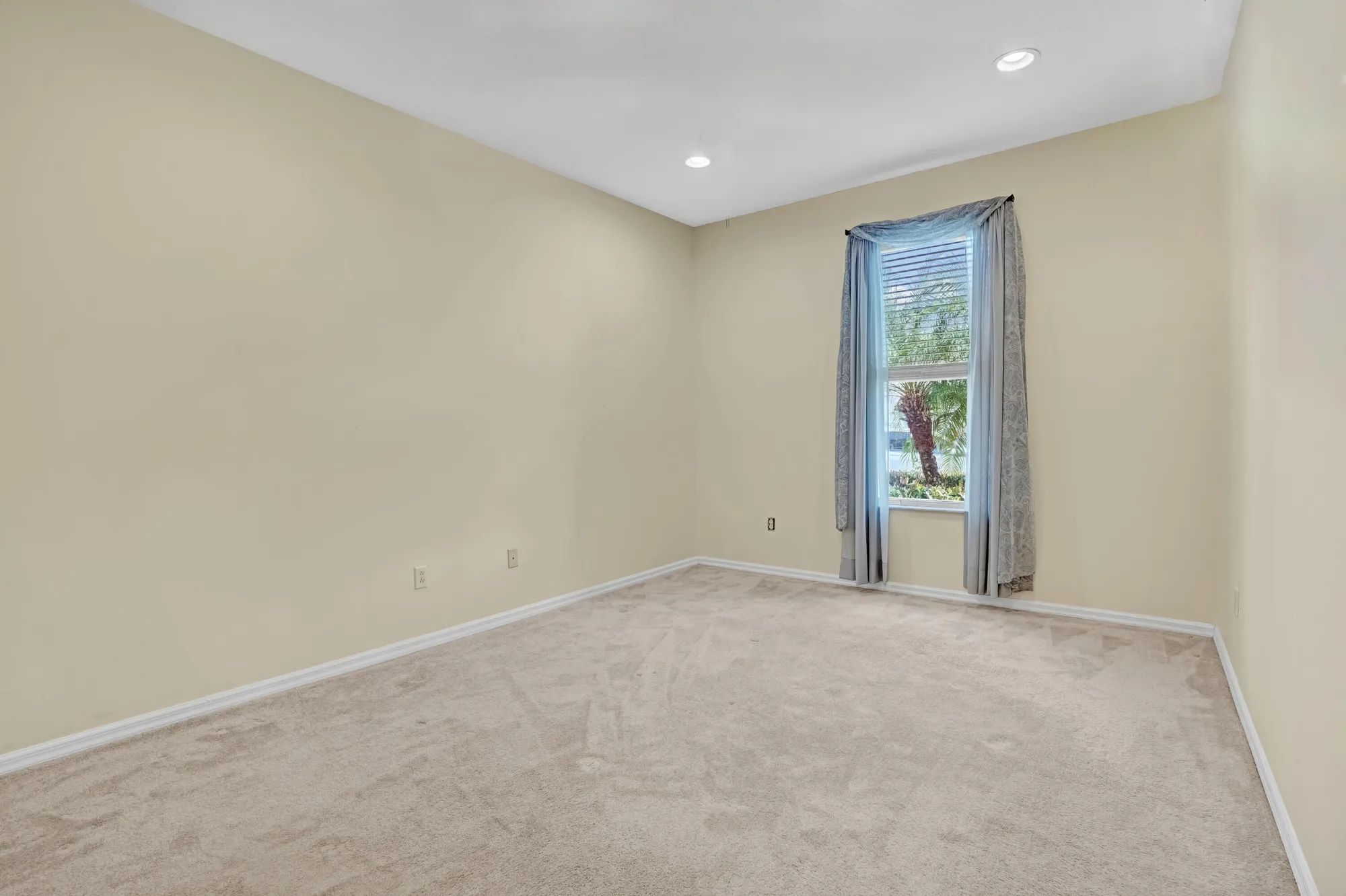 Property Slideshow image 27 of 40 | 362 sw coconut key way, Port Saint Lucie, FL, 34986
