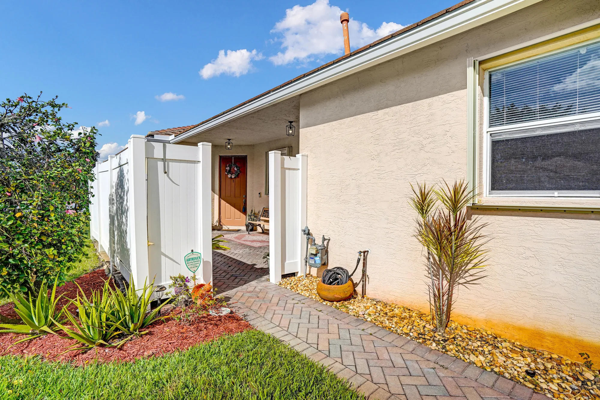 Property Slideshow image 4 of 40 | 362 sw coconut key way, Port Saint Lucie, FL, 34986