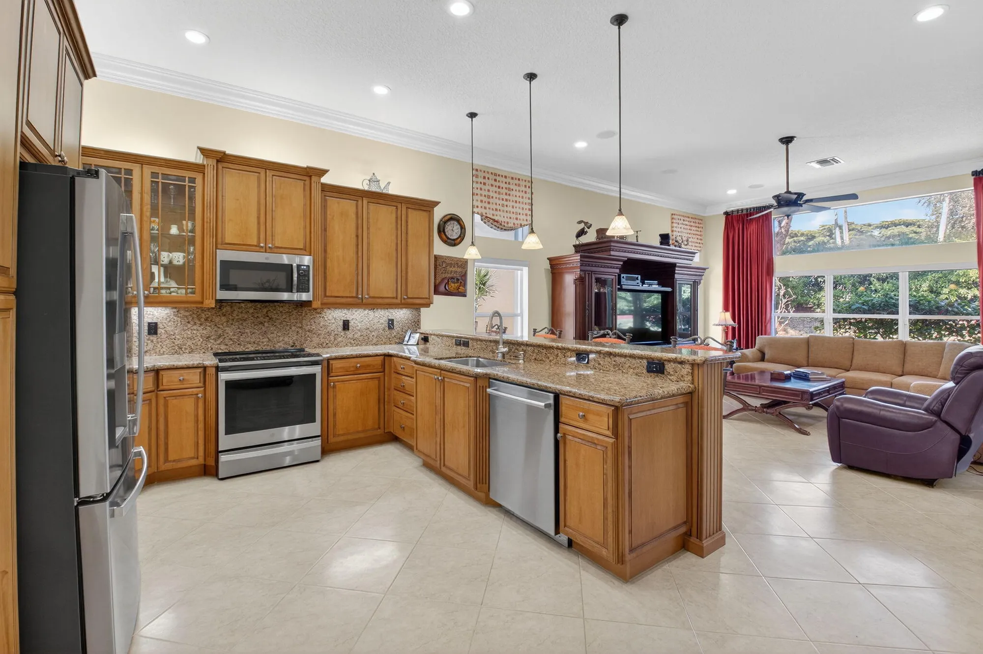 Property Slideshow image 13 of 79 | 7419 maple ridge trl, Boynton Beach, FL, 33437