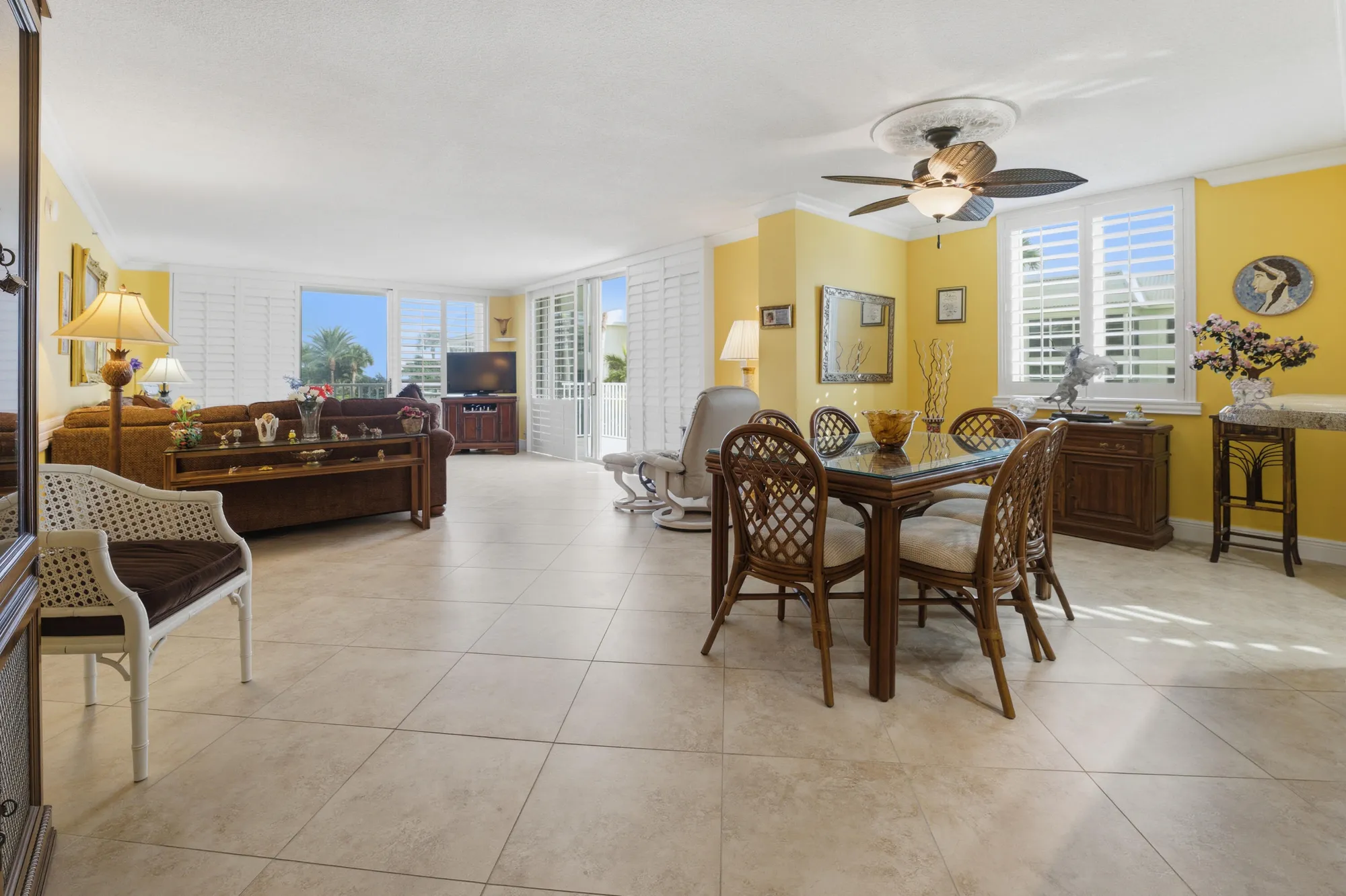 Property Slideshow image 4 of 18 | 375 beach rd 201, Tequesta, FL, 33469
