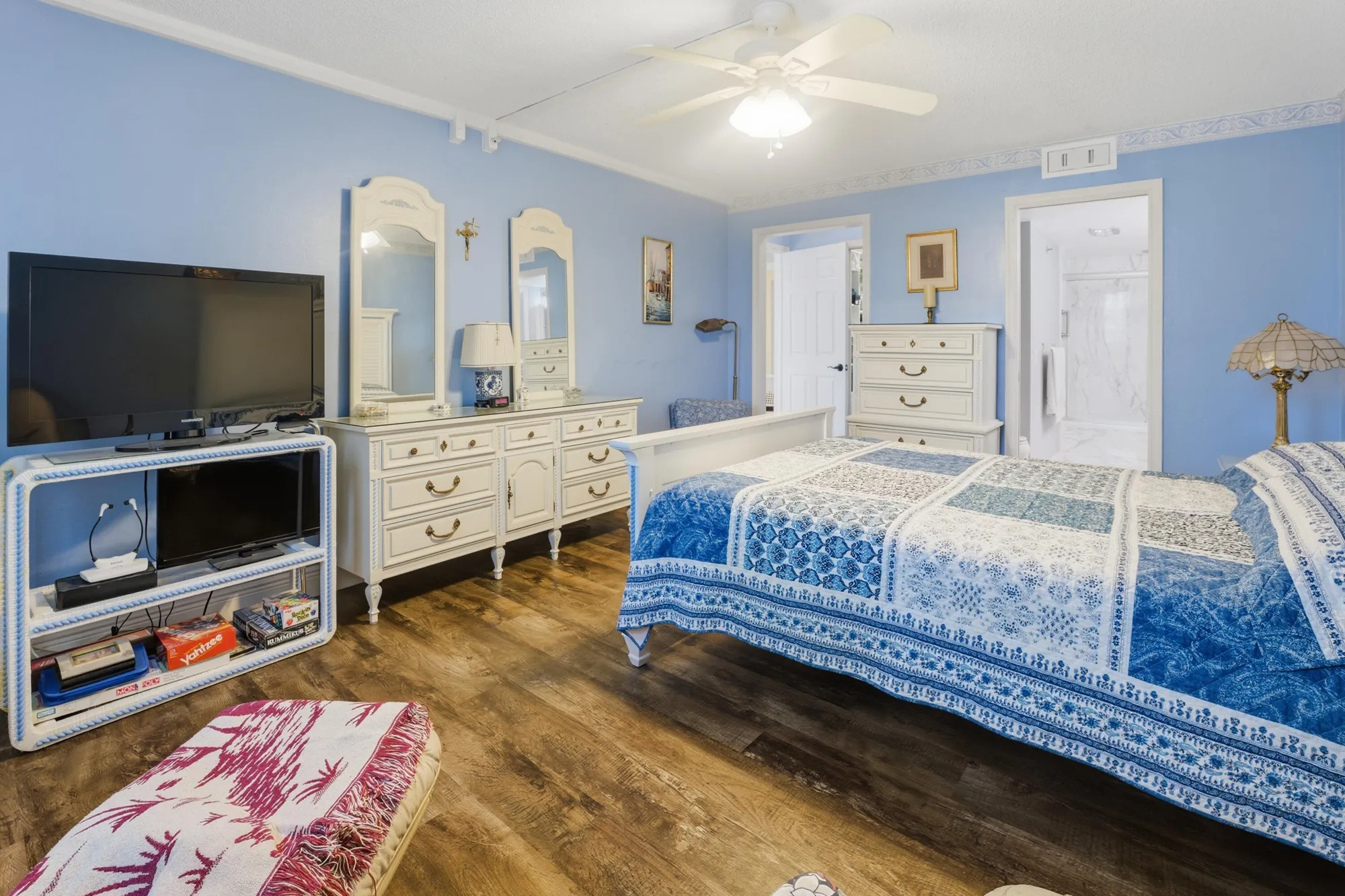 Property Slideshow image 13 of 18 | 375 beach rd 201, Tequesta, FL, 33469