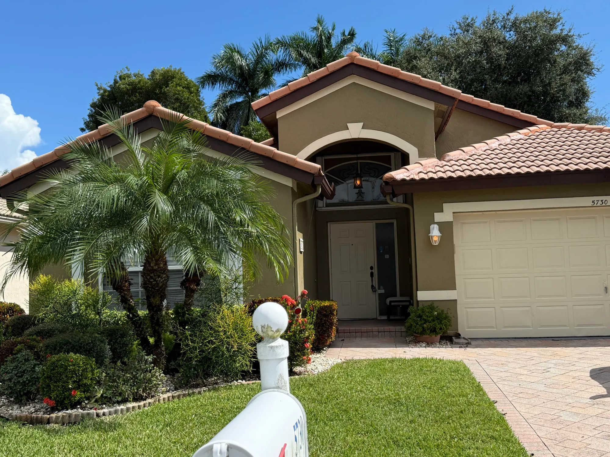 Property Slideshow image 1 of 18 | 5730 royal club dr, Boynton Beach, FL, 33437