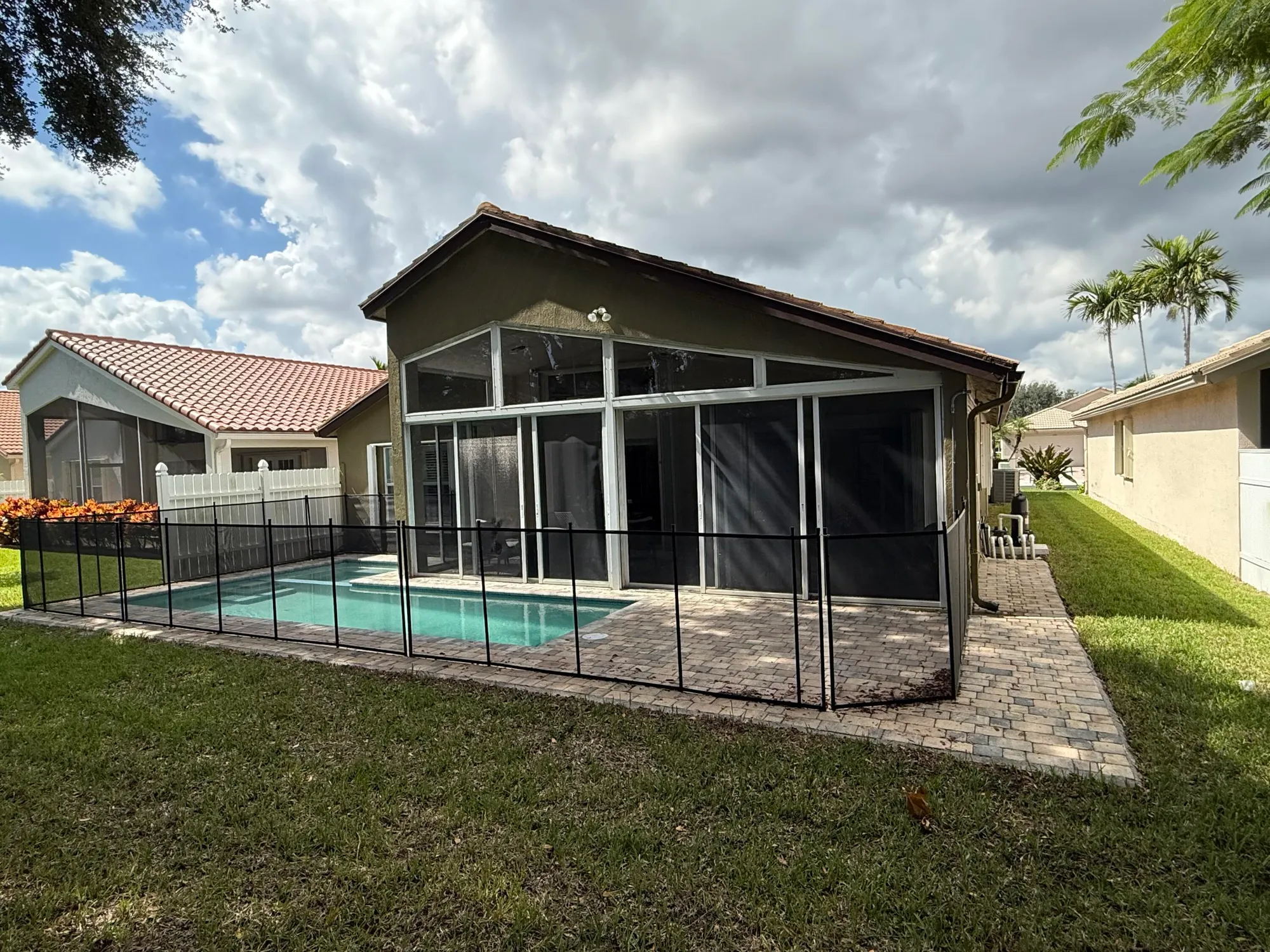 Property Slideshow image 18 of 18 | 5730 royal club dr, Boynton Beach, FL, 33437