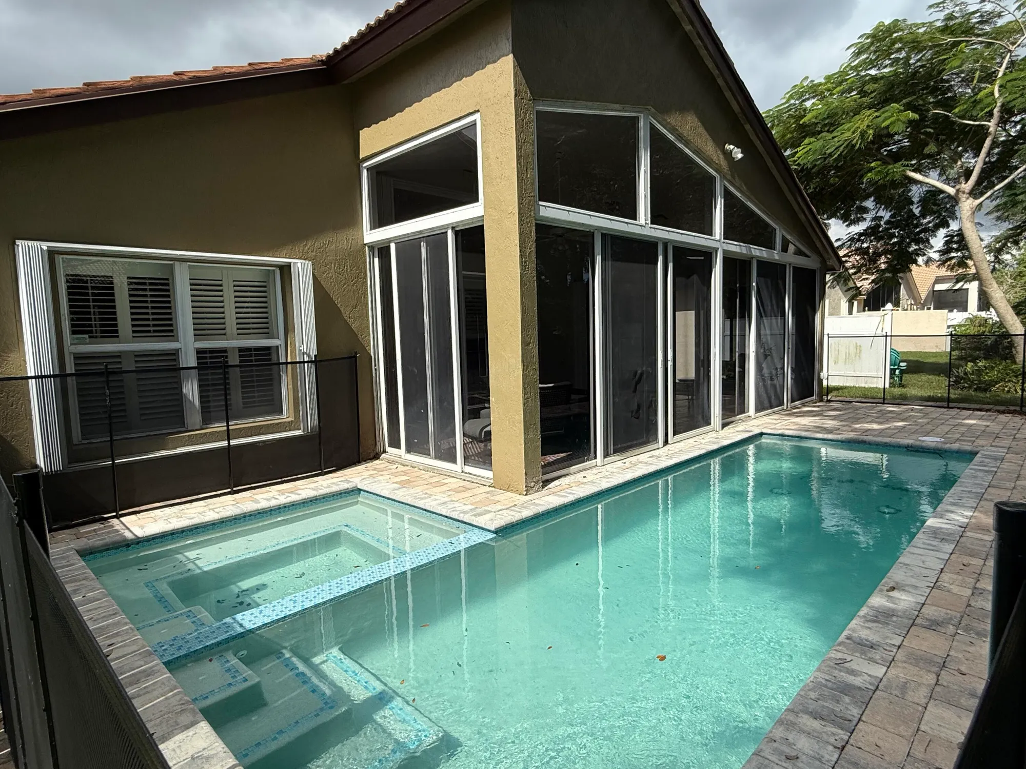 Property Slideshow image 16 of 18 | 5730 royal club dr, Boynton Beach, FL, 33437