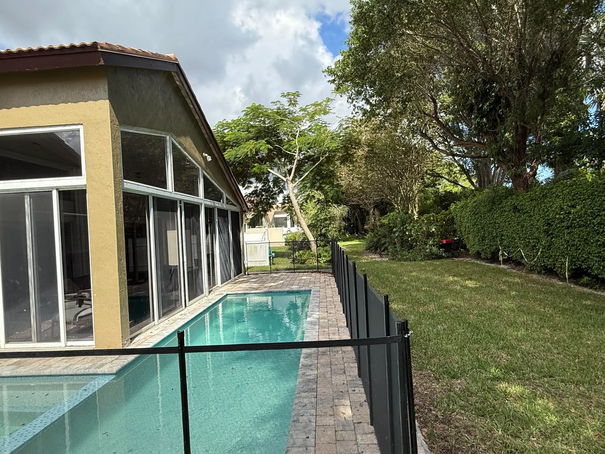 Property Slideshow image 17 of 18 | 5730 royal club dr, Boynton Beach, FL, 33437