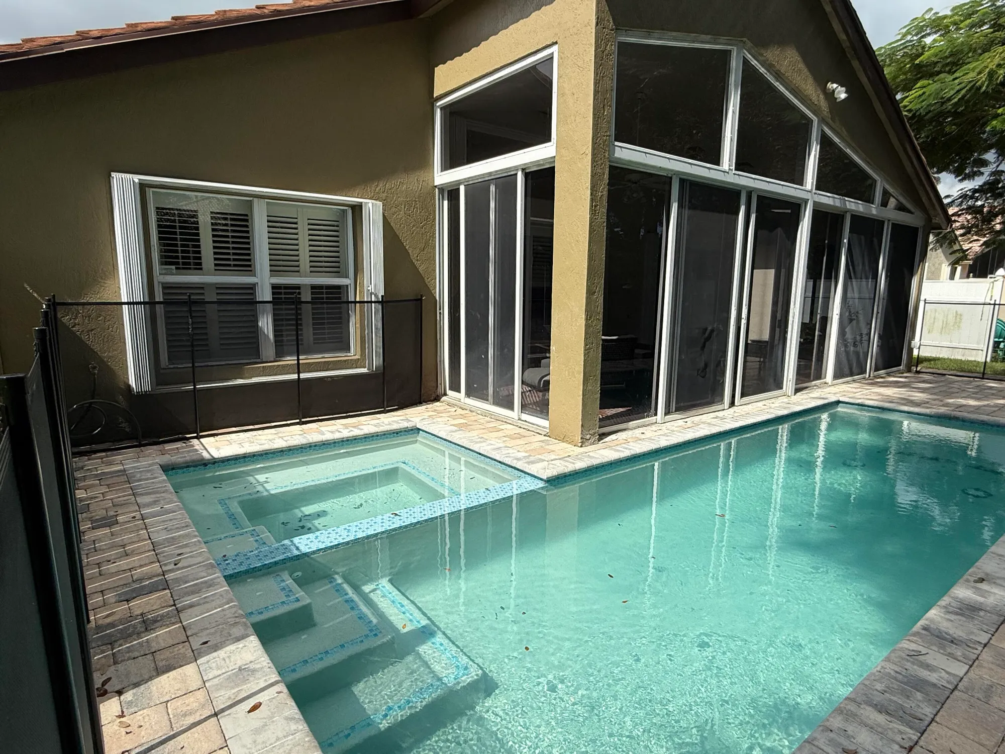 Property Slideshow image 13 of 18 | 5730 royal club dr, Boynton Beach, FL, 33437