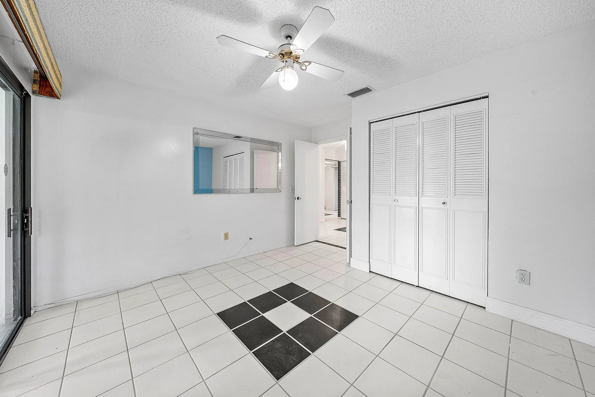 Property Slideshow image 15 of 24 | 276 beaver dam ct, Royal Palm Beach, FL, 33411