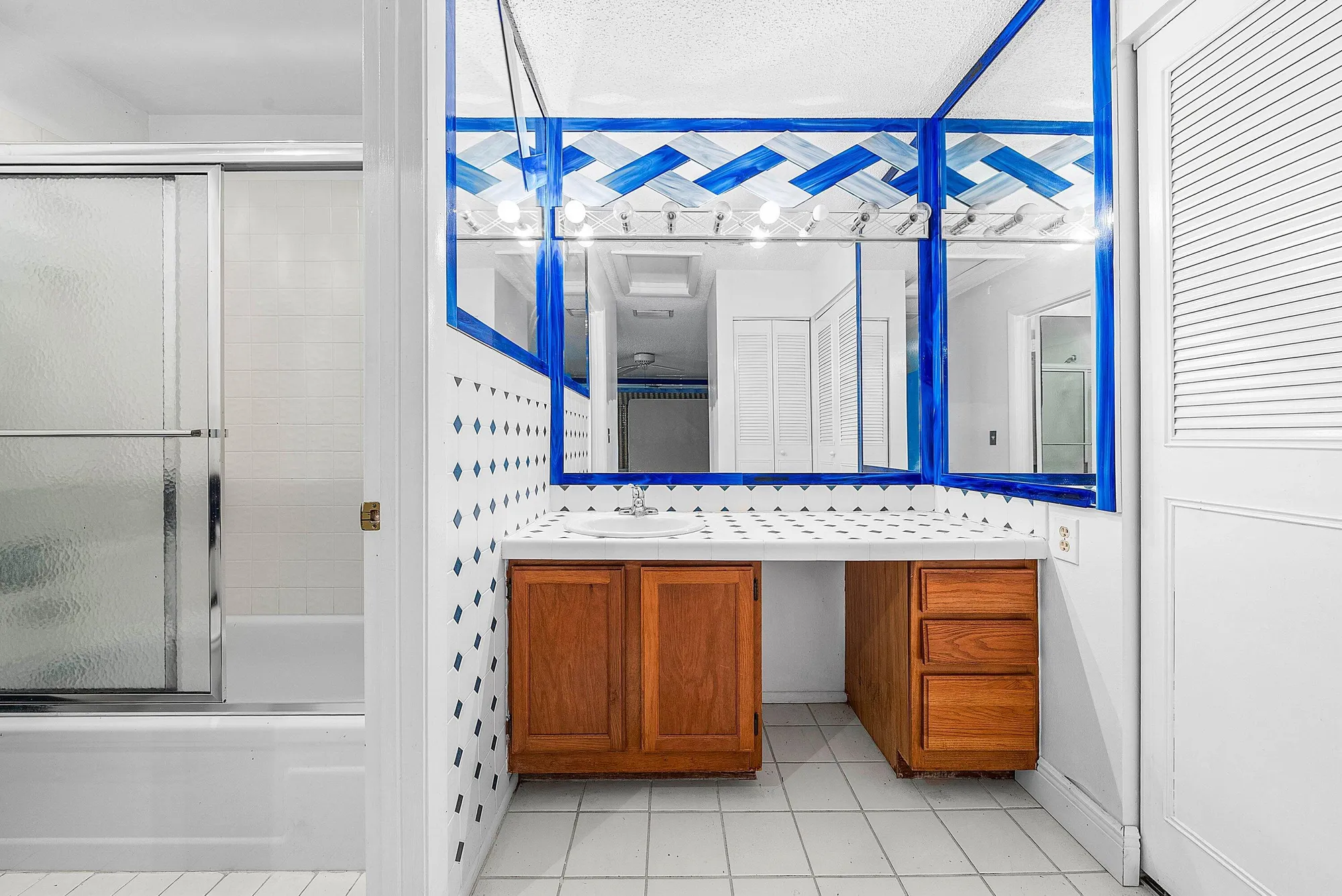 Property Slideshow image 19 of 24 | 276 beaver dam ct, Royal Palm Beach, FL, 33411