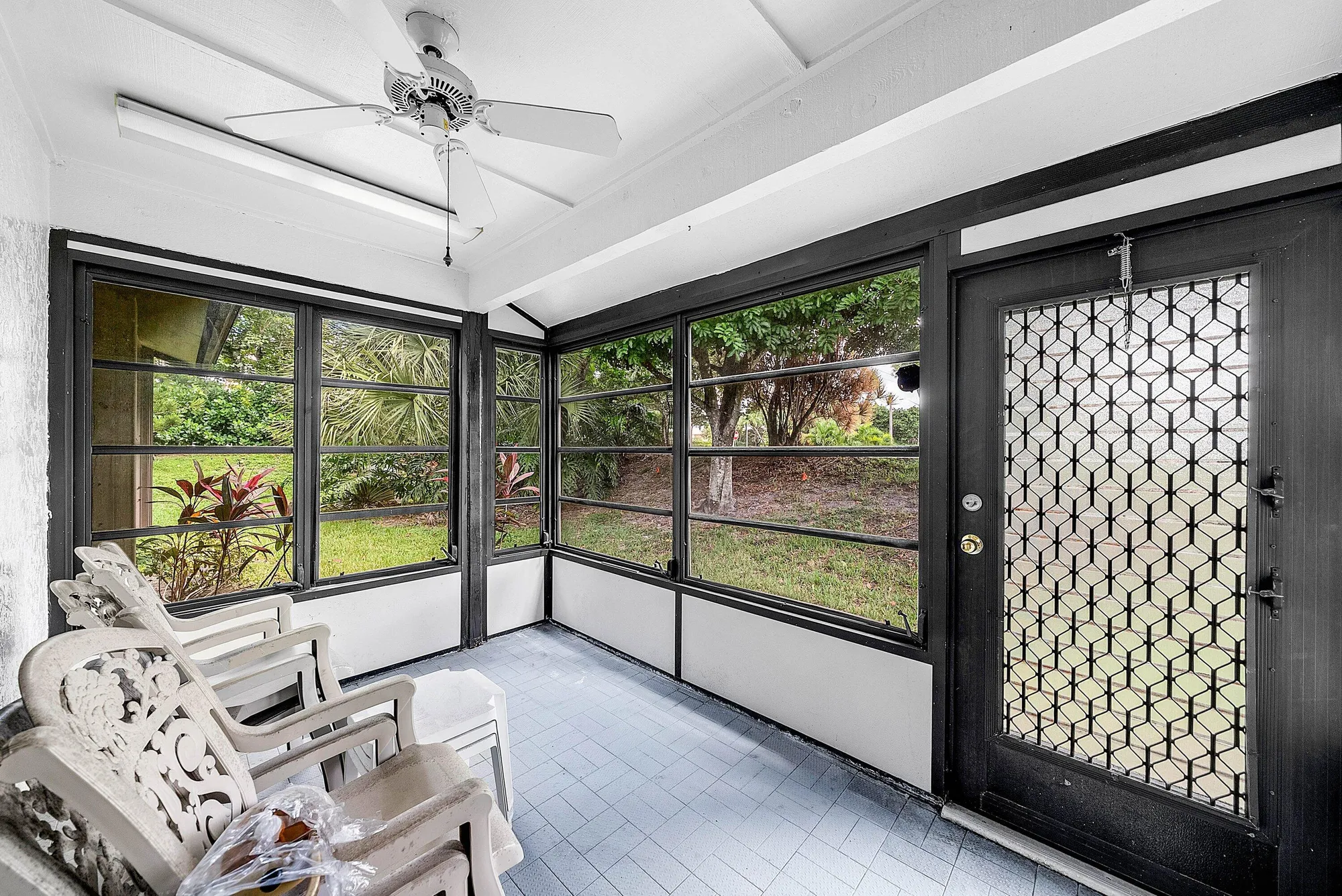 Property Slideshow image 21 of 24 | 276 beaver dam ct, Royal Palm Beach, FL, 33411