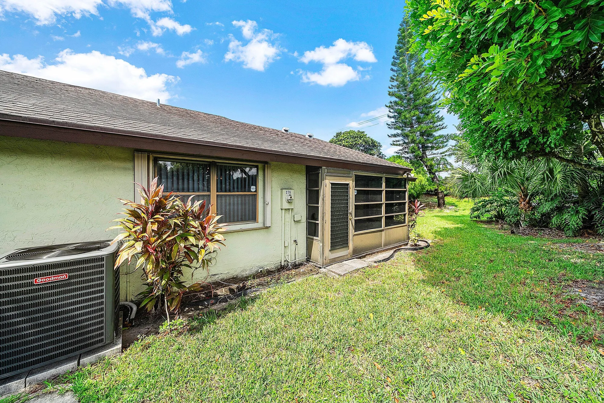 Property Slideshow image 23 of 24 | 276 beaver dam ct, Royal Palm Beach, FL, 33411