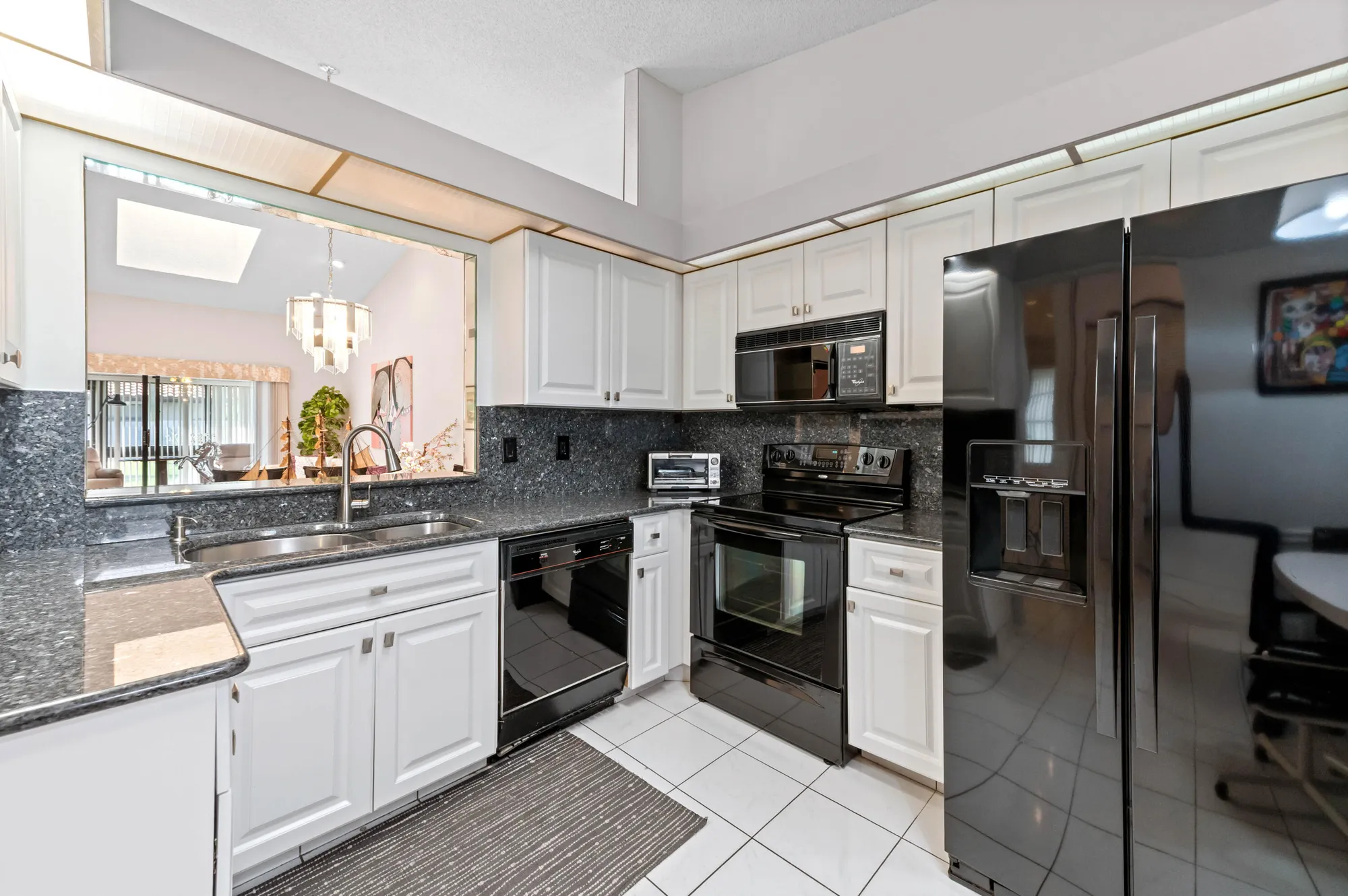 Property Slideshow image 9 of 102 | 6126 sunny pointe cir, Delray Beach, FL, 33484