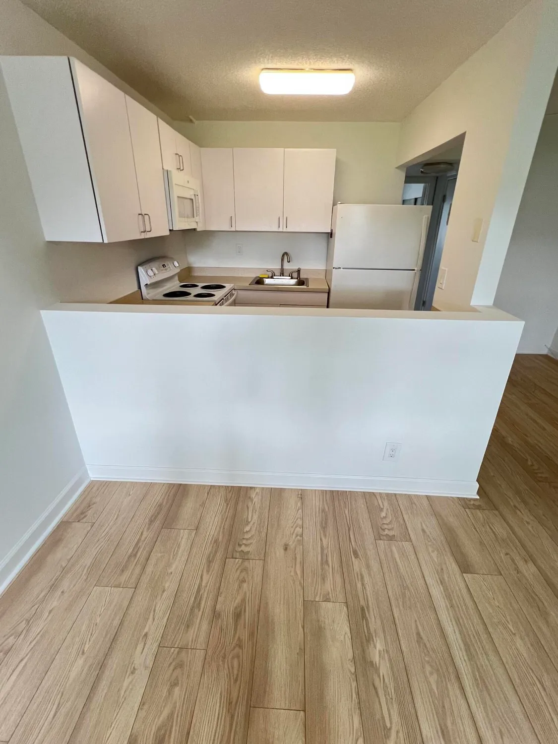 Property Slideshow image 1 of 32 | 85 andover d, West Palm Beach, FL, 33417