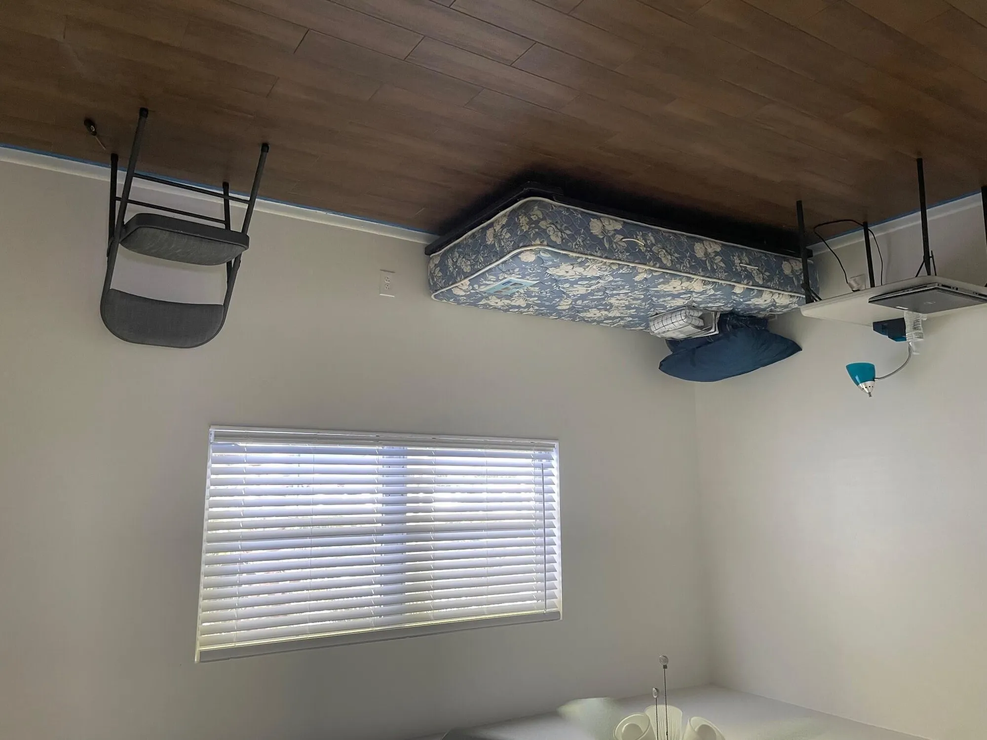 Property Slideshow image 5 of 9 | 2894 crosley dr j, West Palm Beach, FL, 33415