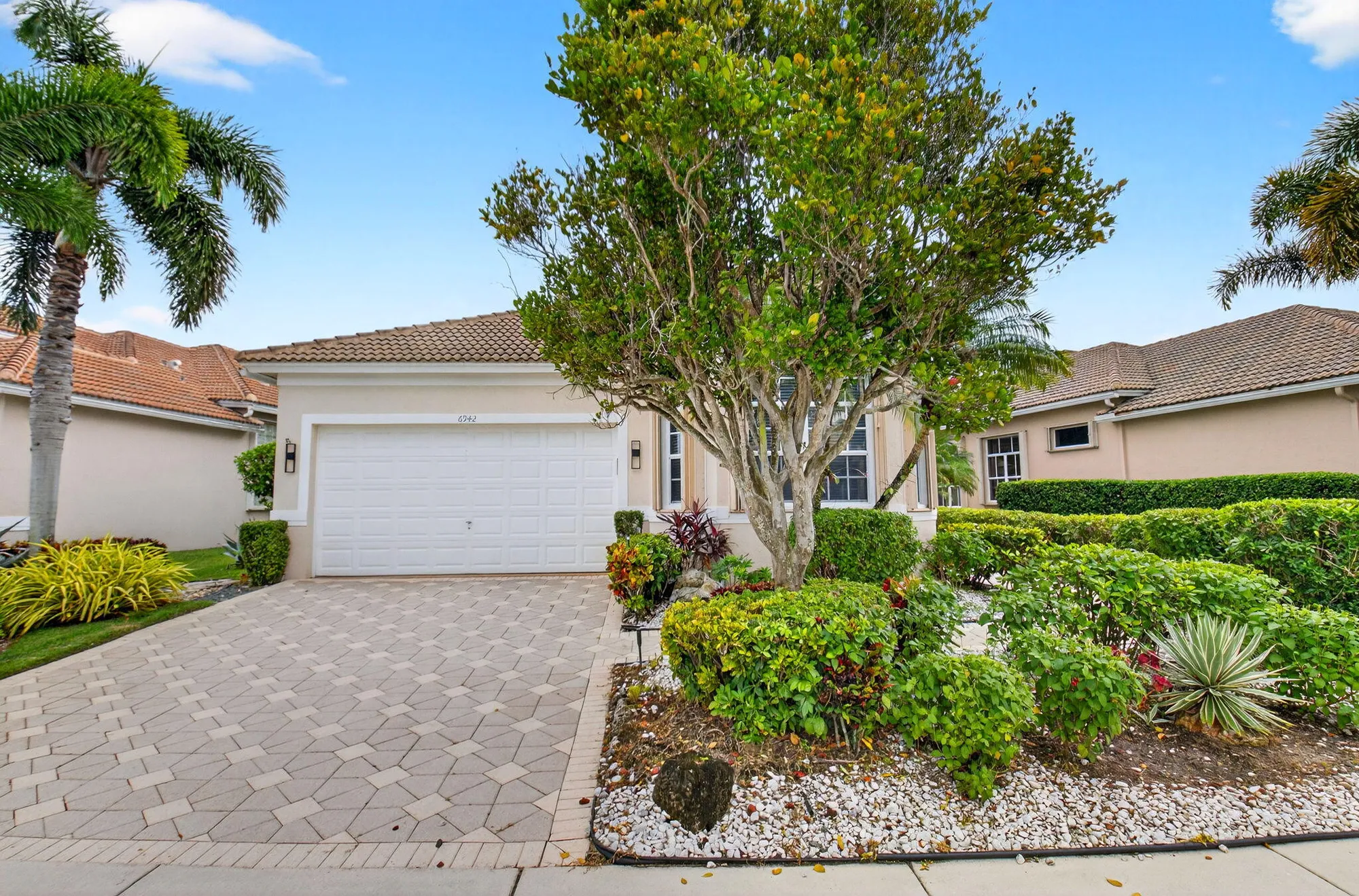 Property Slideshow image 5 of 106 | 6942 fairway lakes dr, Boynton Beach, FL, 33472
