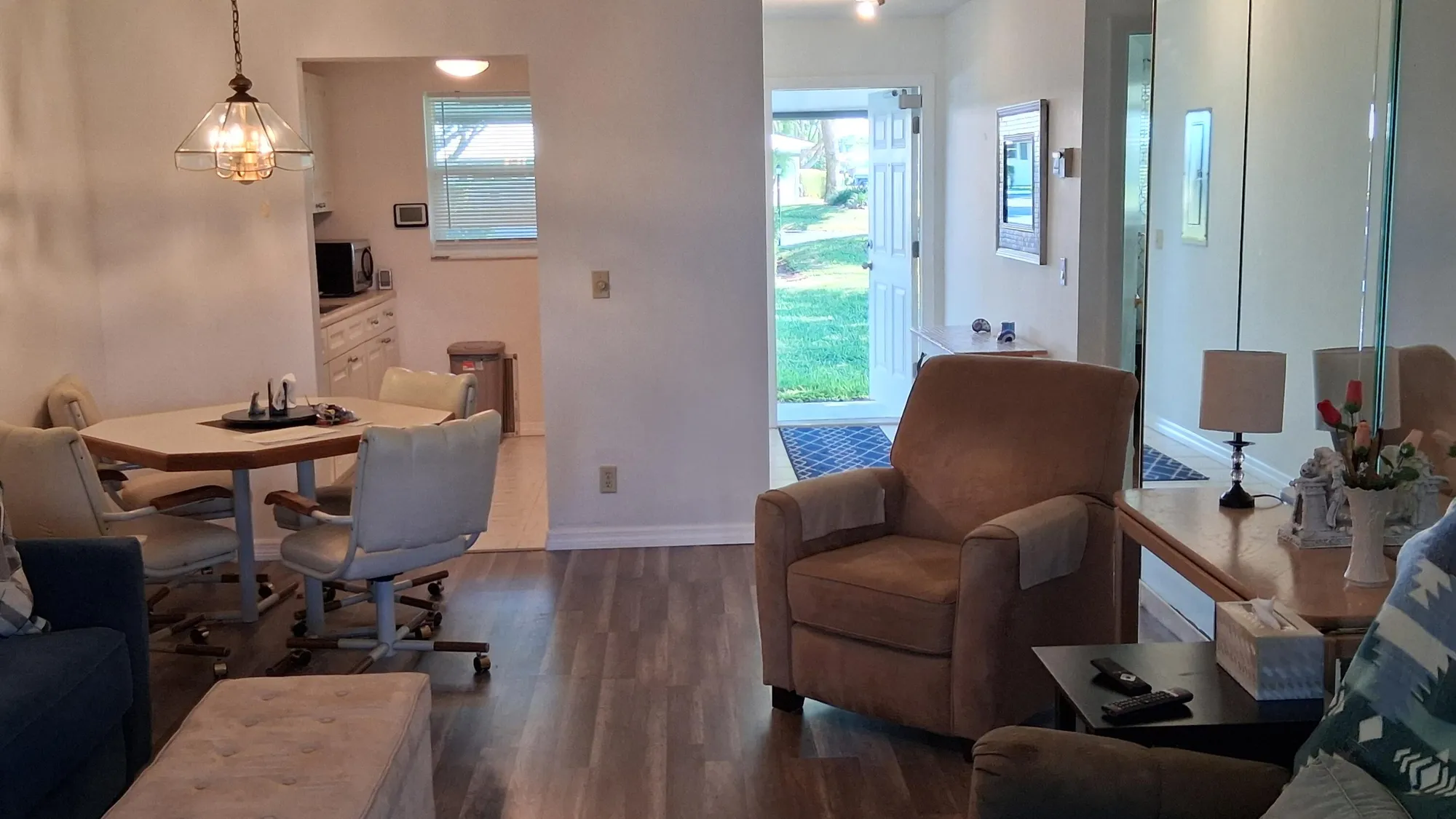 Property Slideshow image 6 of 25 | 101 leisure lake cir apt 101, Boynton Beach, FL, 33426