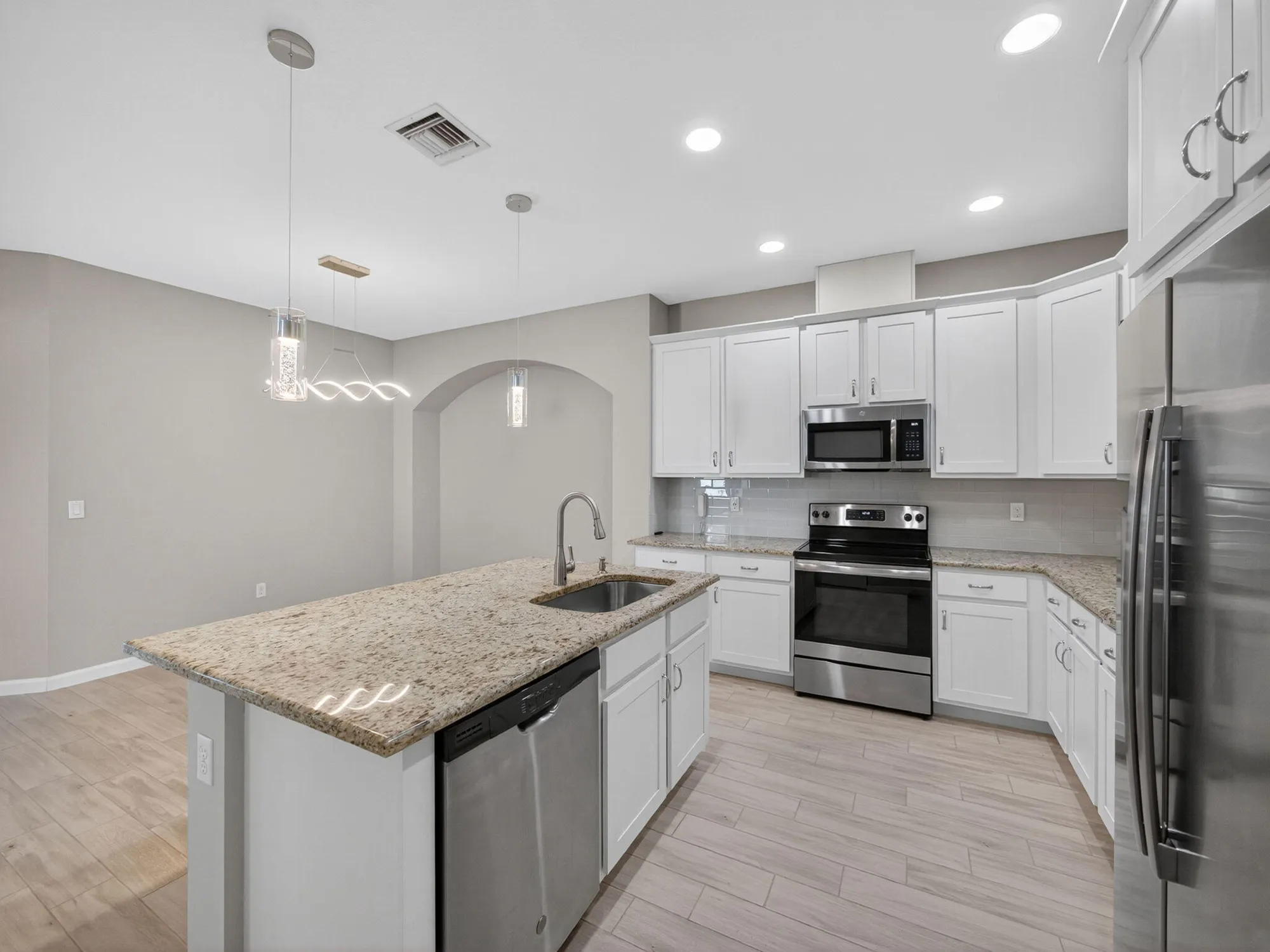 Property Slideshow image 11 of 115 | 12873 sw lake fern cir, Port Saint Lucie, FL, 34987