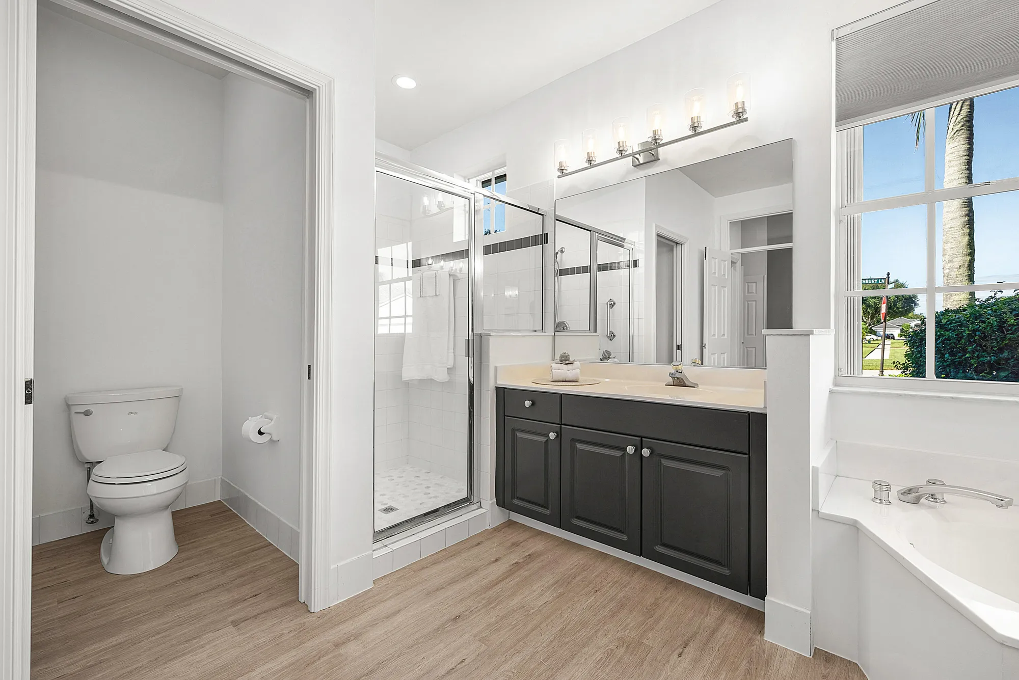 Property Slideshow image 28 of 77 | 8706 rothbury ln, Boynton Beach, FL, 33472