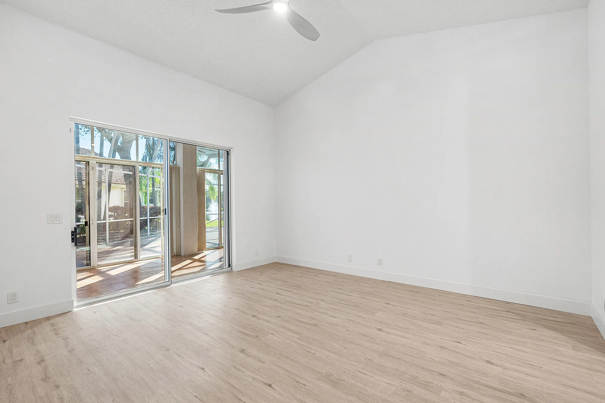 Property Slideshow image 26 of 77 | 8706 rothbury ln, Boynton Beach, FL, 33472