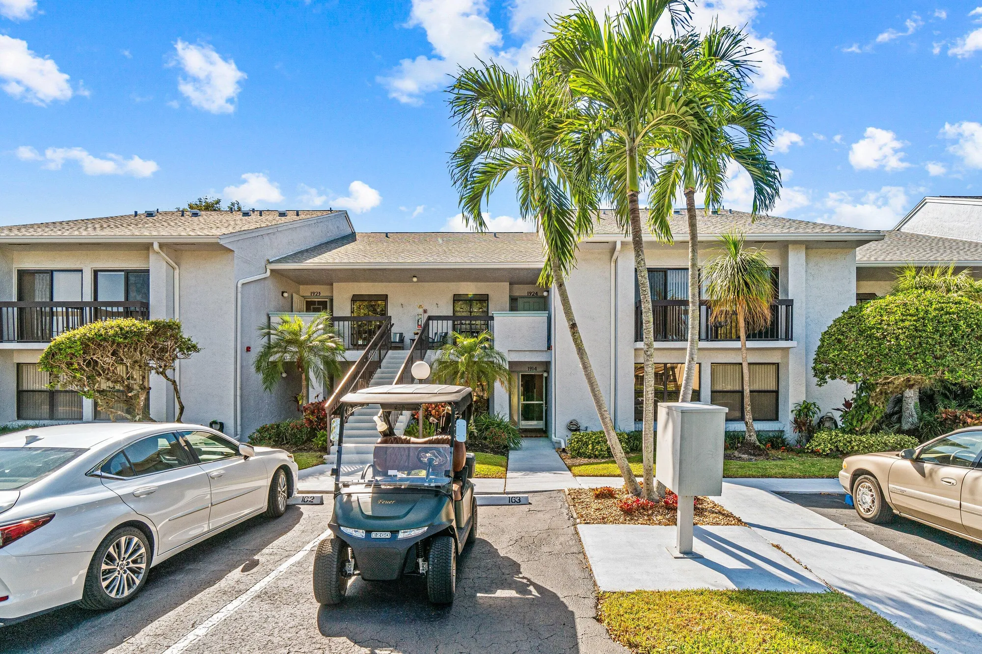 Property Slideshow image 2 of 58 | 5186 golfview ct 1914, Delray Beach, FL, 33484