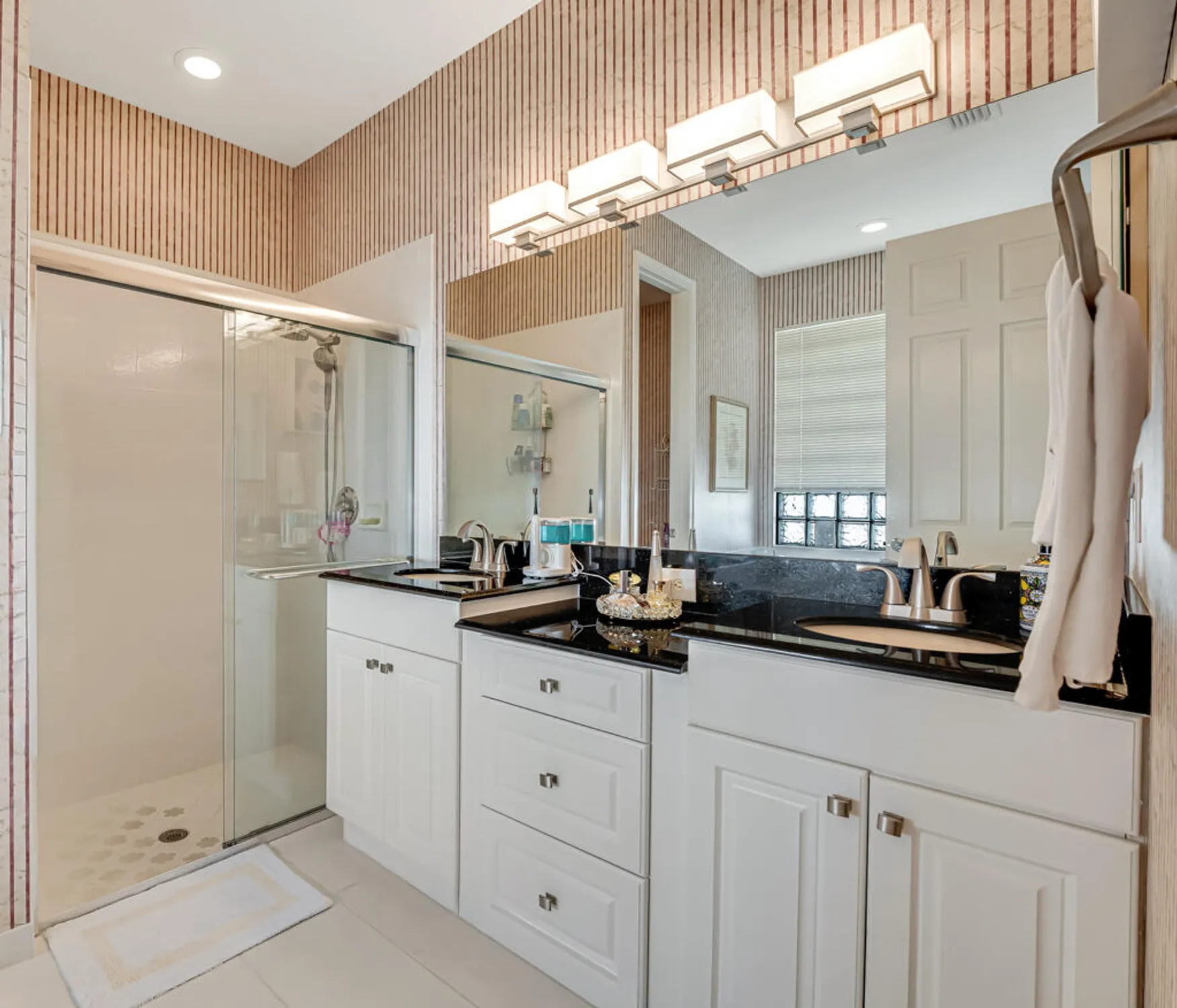 Property Slideshow image 38 of 57 | 9174 bay point cir, West Palm Beach, FL, 33411