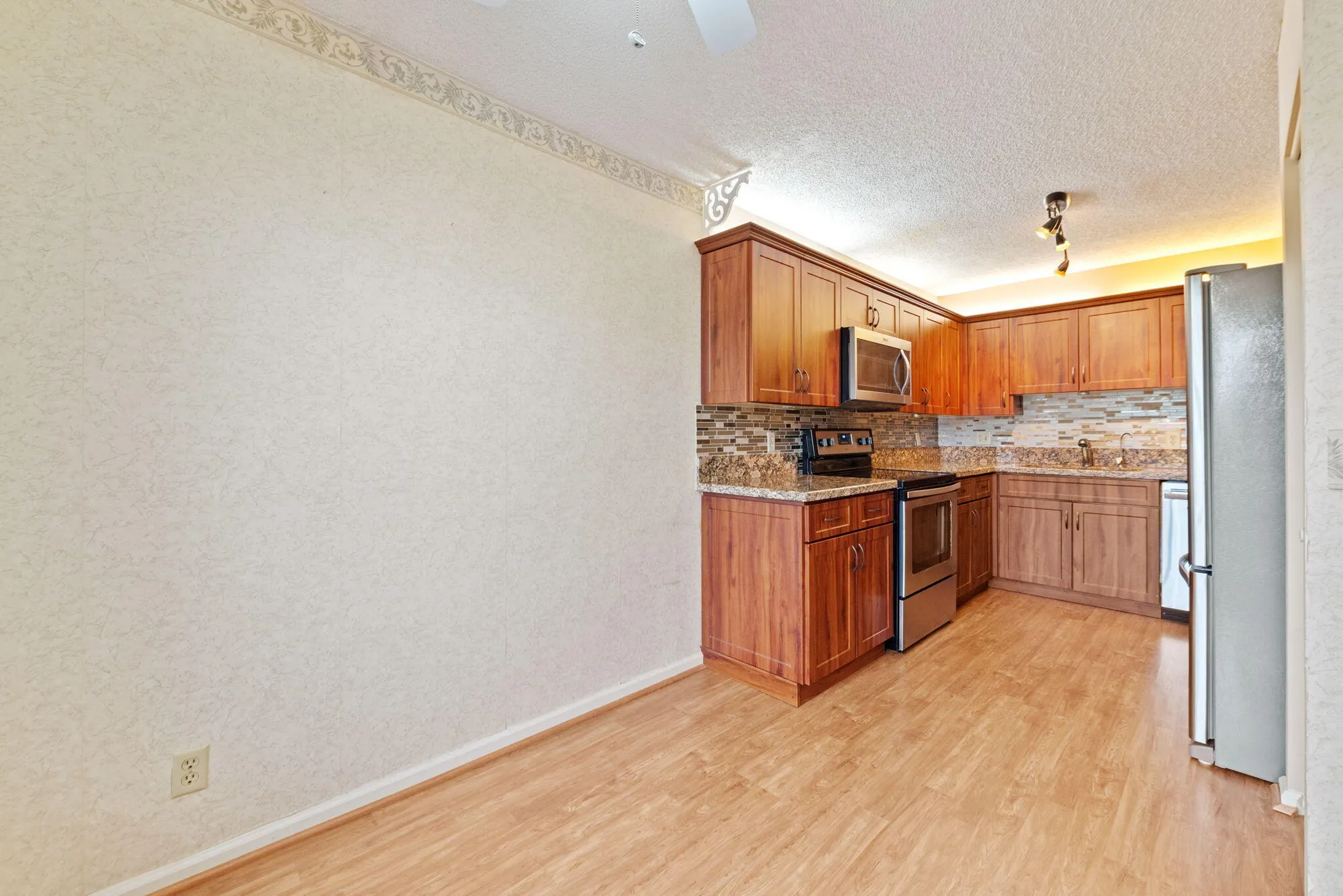 Property Slideshow image 5 of 26 | 10092 cedar point blvd 205, Boynton Beach, FL, 33437