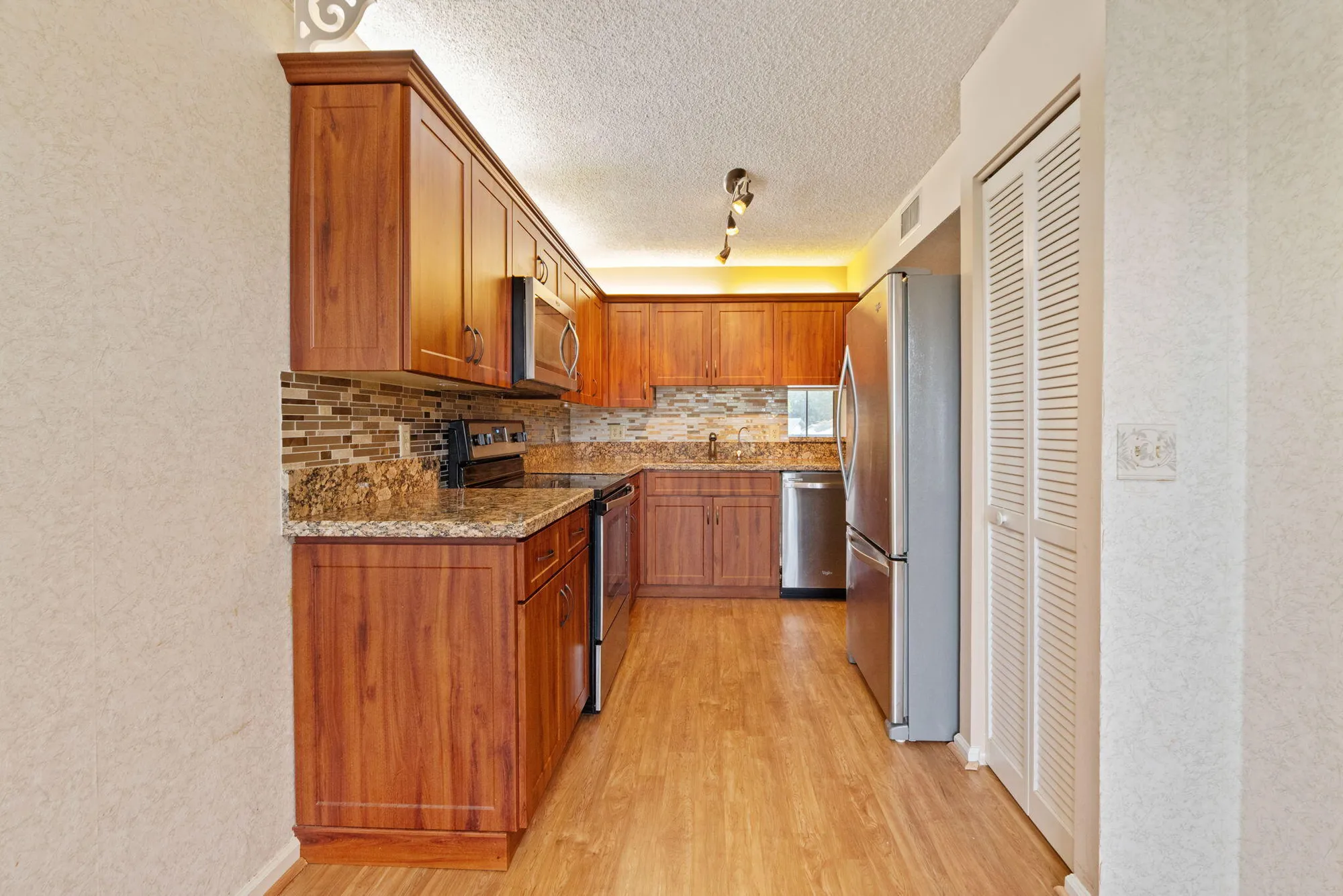 Property Slideshow image 9 of 26 | 10092 cedar point blvd 205, Boynton Beach, FL, 33437
