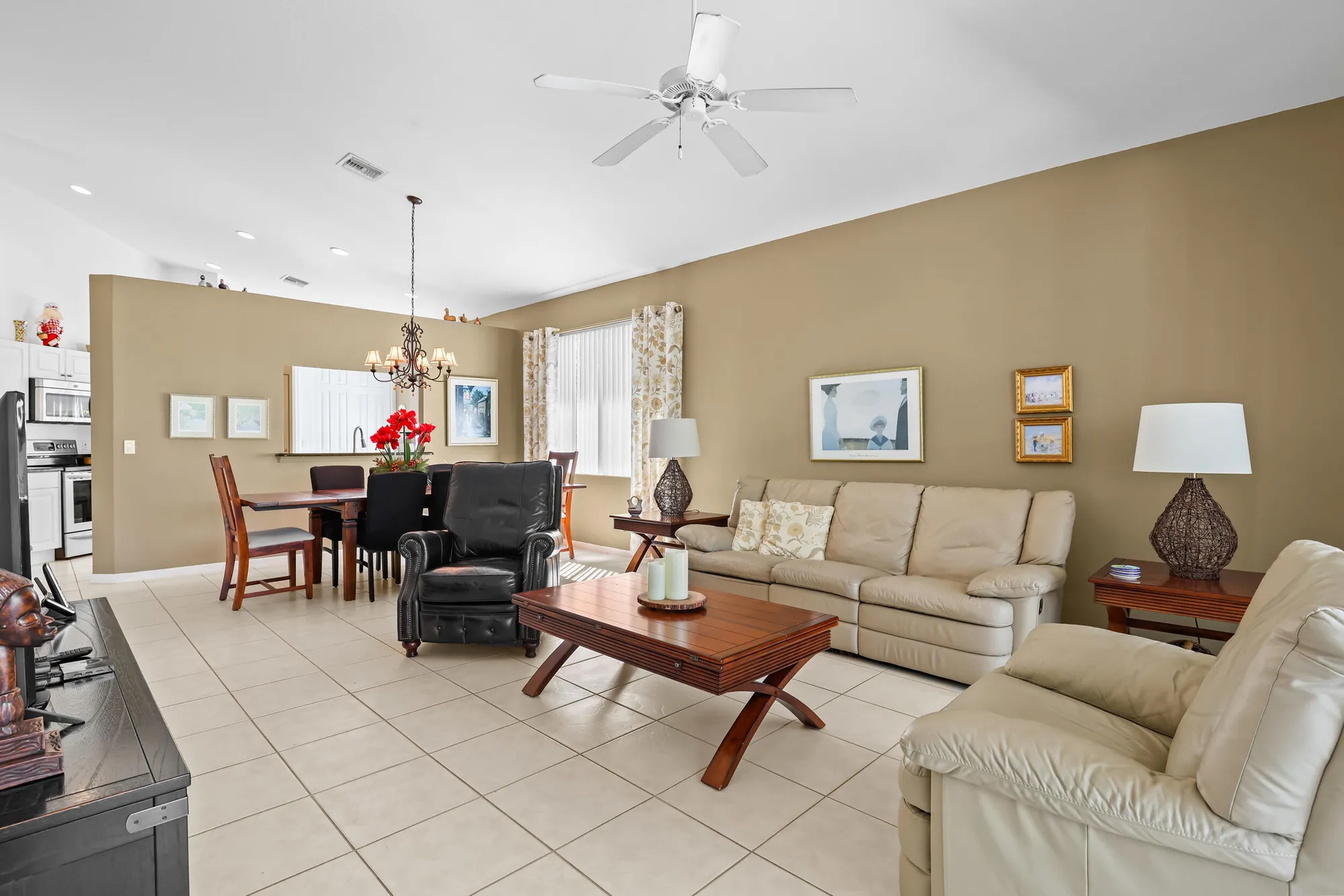 Property Slideshow image 10 of 42 | 9082 bay point cir cir, West Palm Beach, FL, 33411
