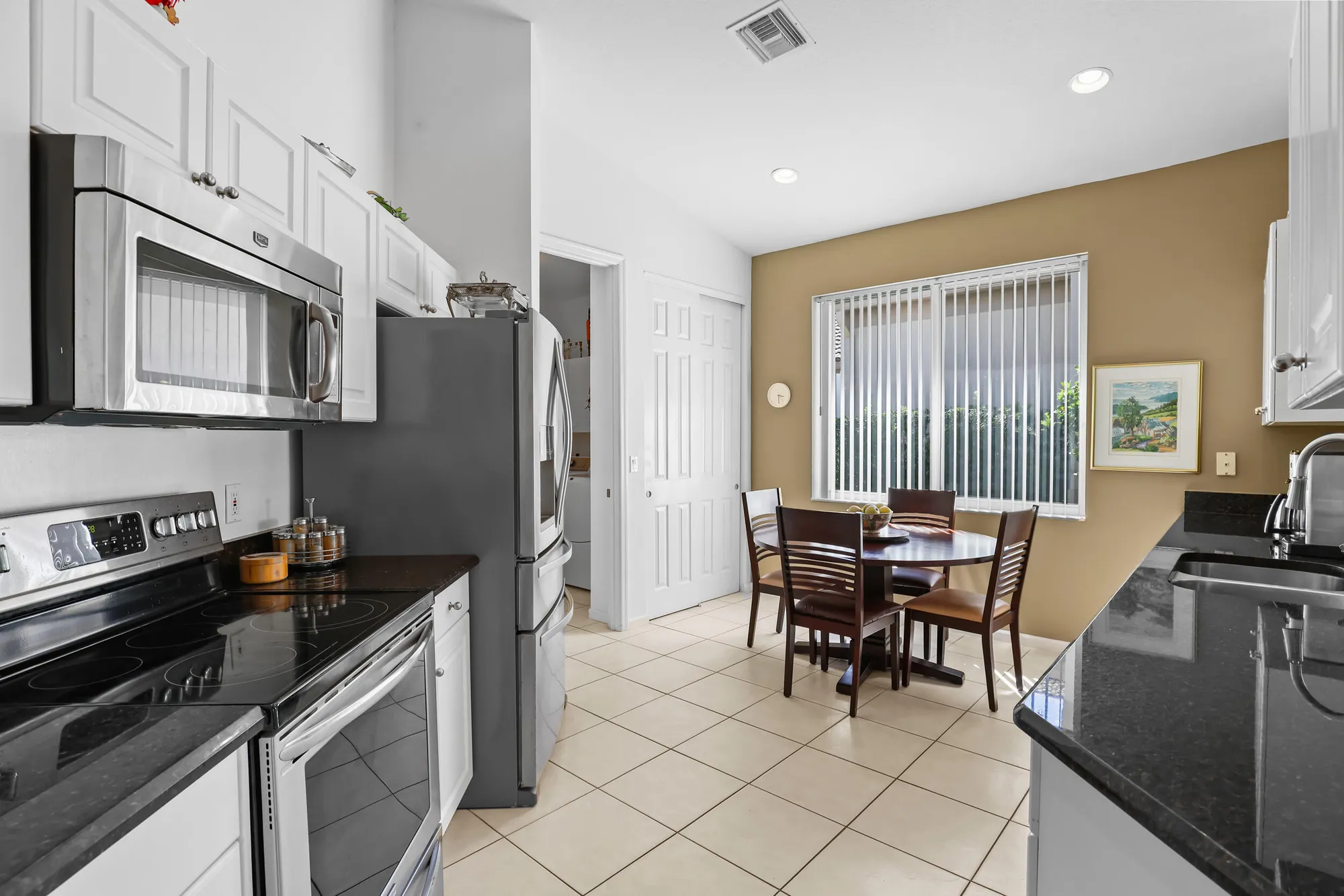 Property Slideshow image 12 of 42 | 9082 bay point cir cir, West Palm Beach, FL, 33411