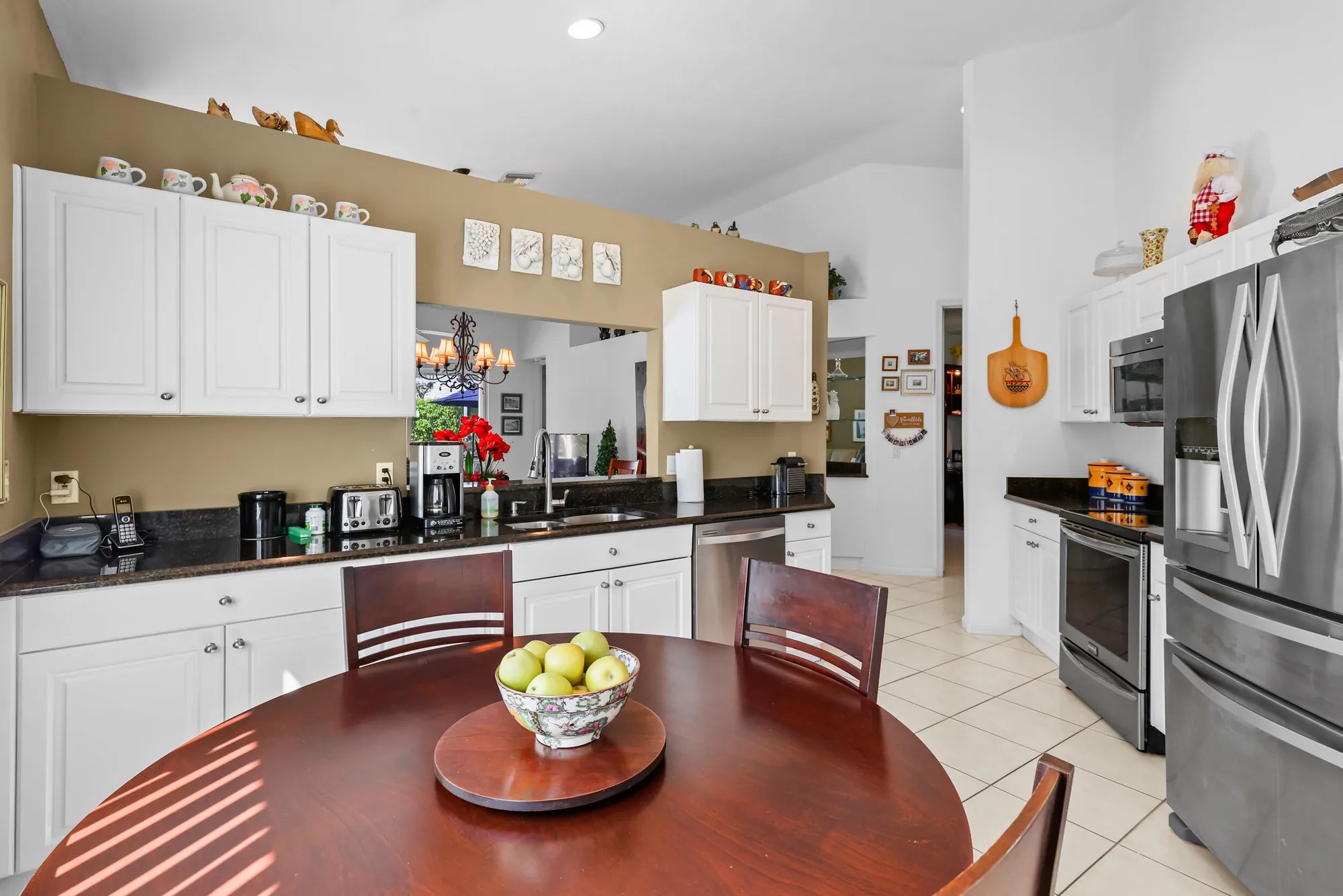 Property Slideshow image 14 of 42 | 9082 bay point cir cir, West Palm Beach, FL, 33411