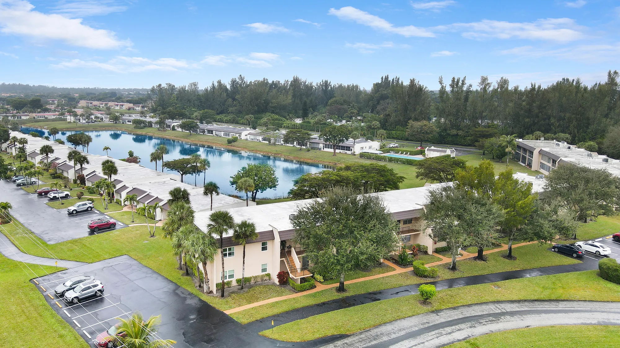 Property Slideshow image 7 of 52 | 120 lake constance dr, West Palm Beach, FL, 33411